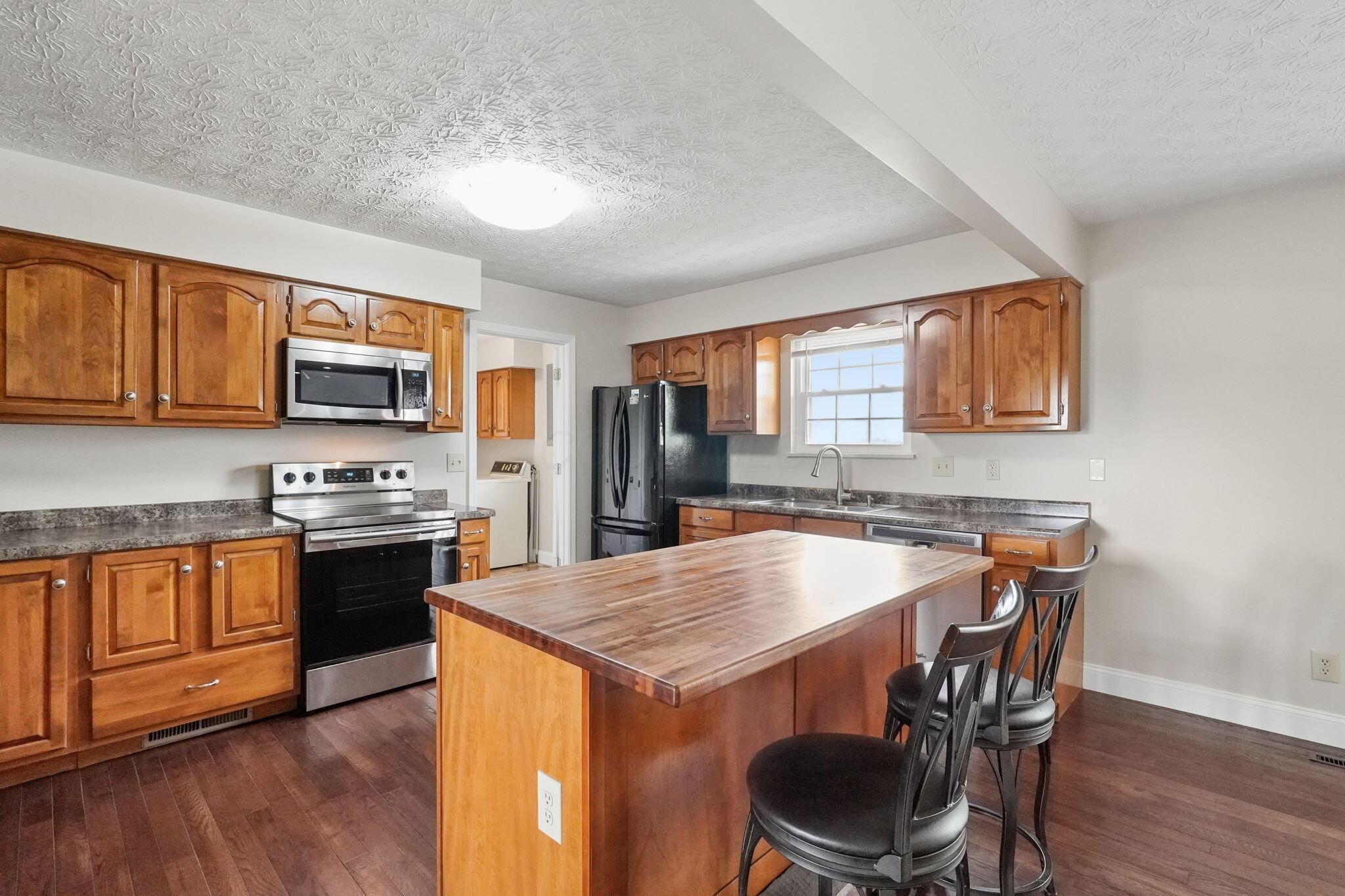 1408 Northridge Road Property Photo 14