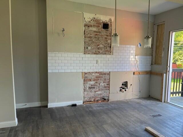 820 E Whittier Street Property Photo 4
