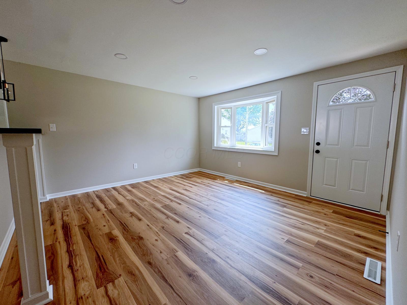 3496 Cadell Road Property Photo 5
