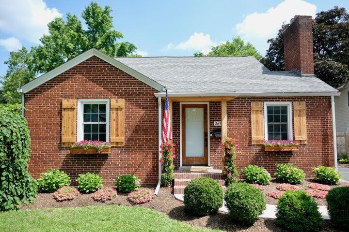 2698 Ruhl Avenue Property Photo 1