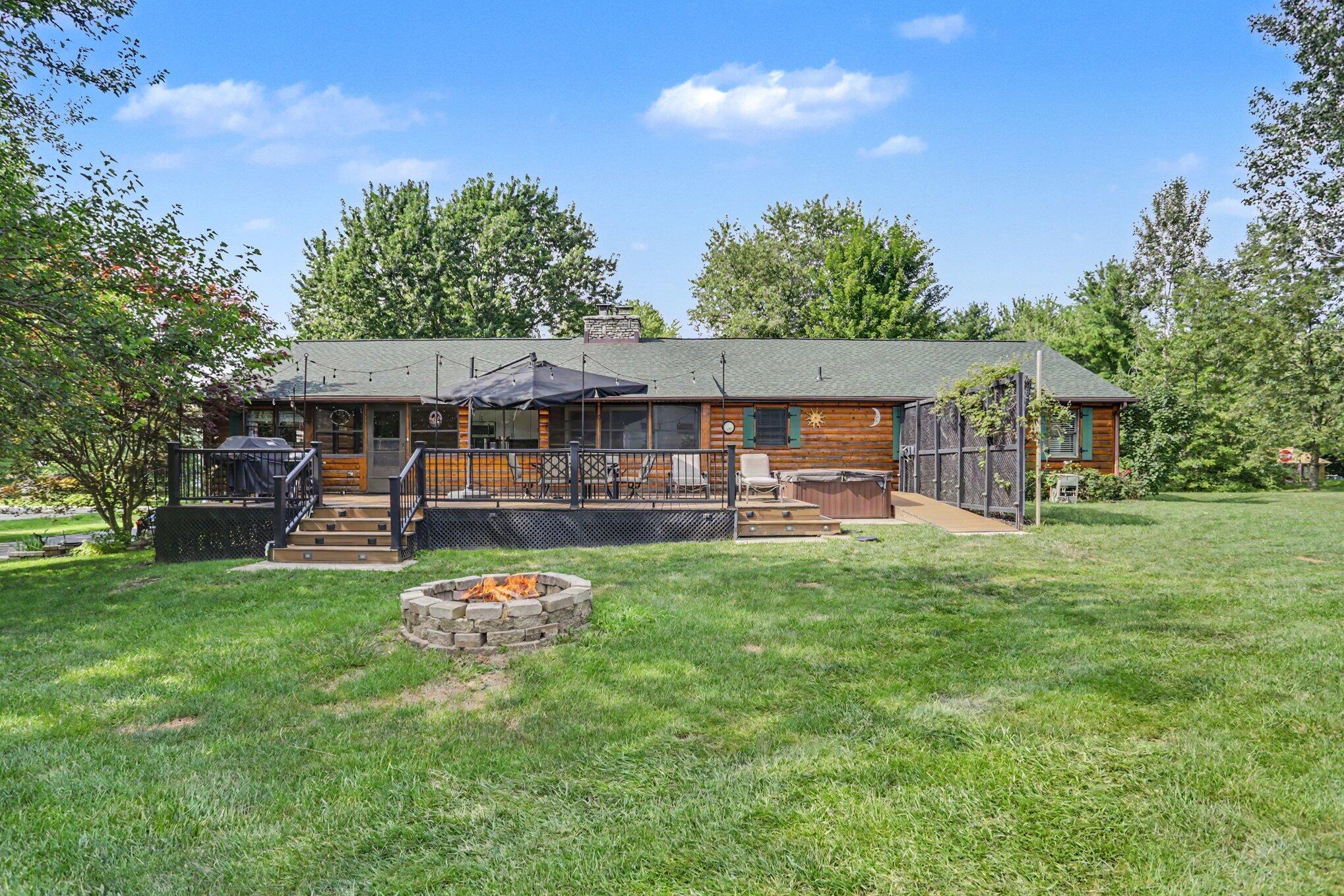 7633 Otterbein Trail Nw Property Photo 6