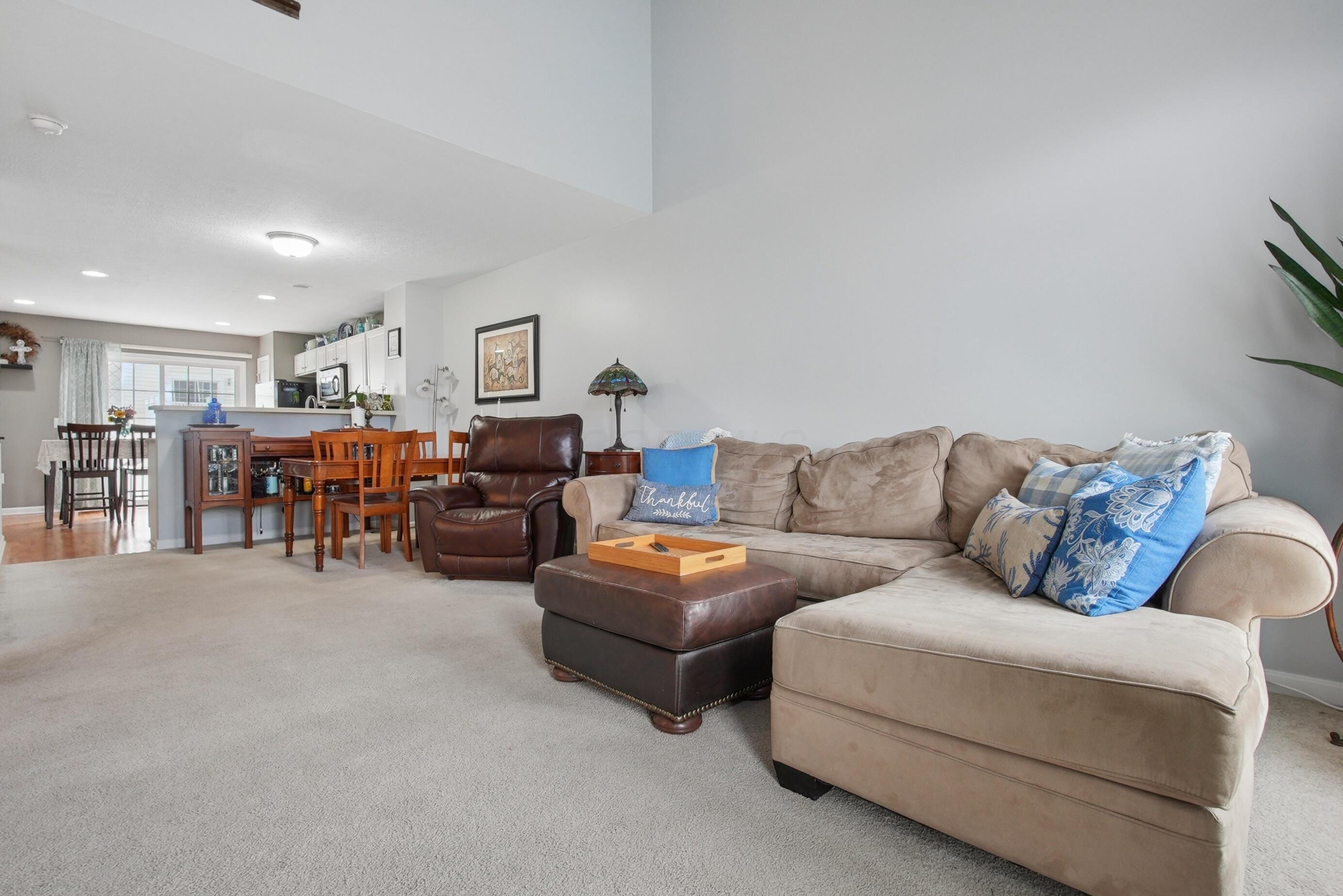 5139 Twin Falls Drive Property Photo 6