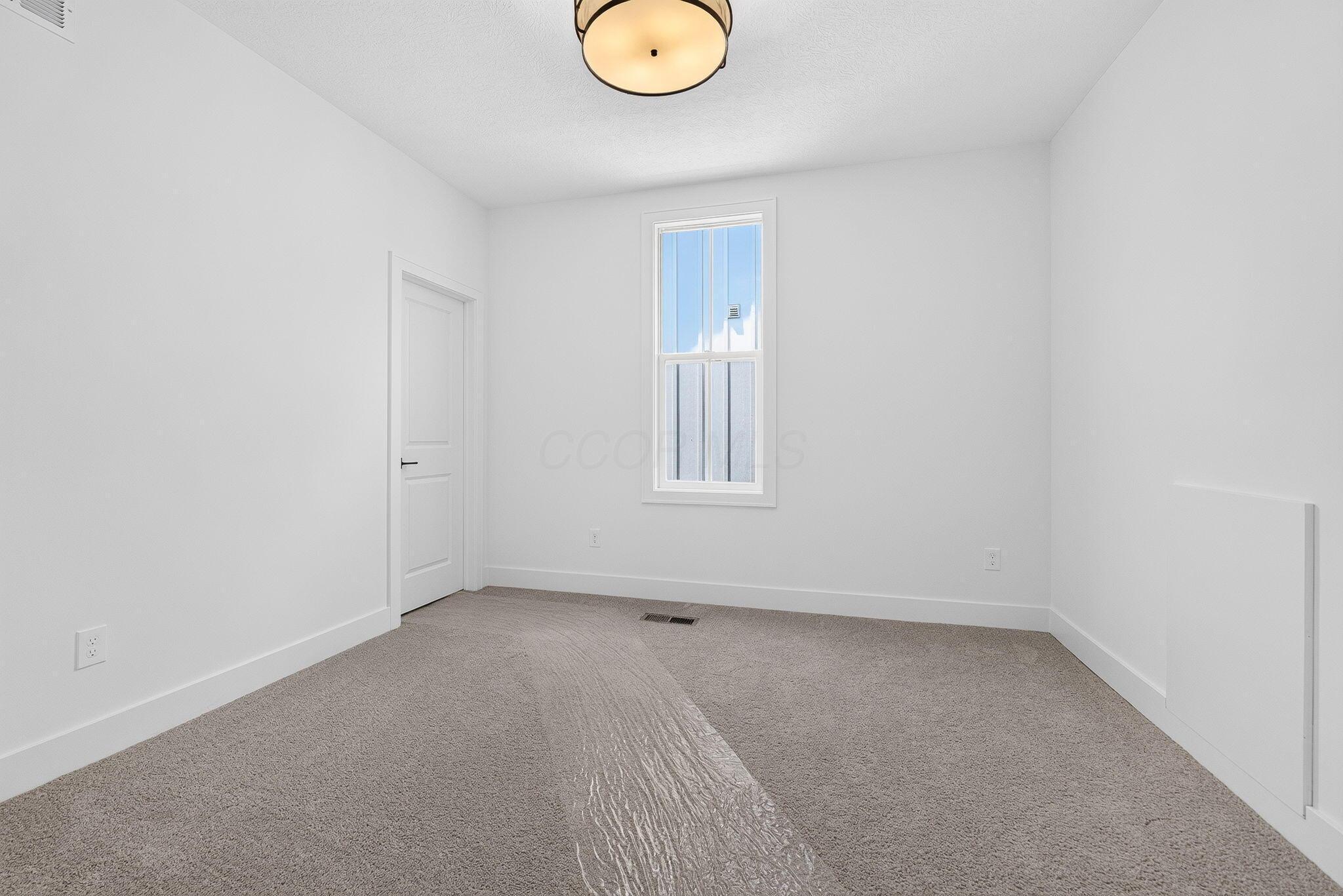 2048 Leopold Drive Property Photo 35