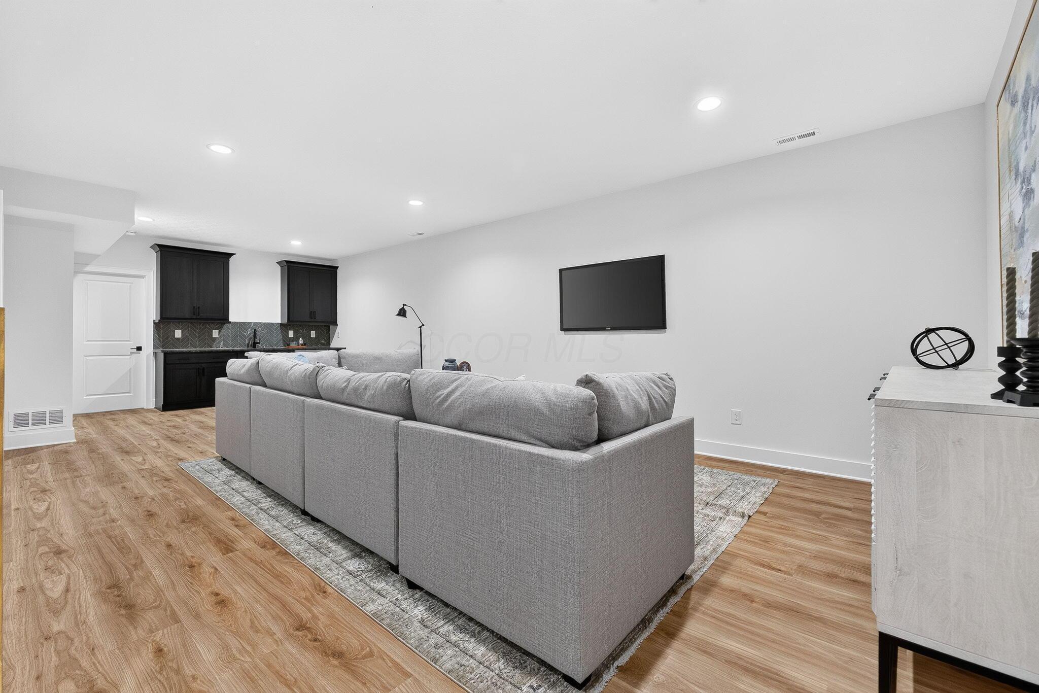 2048 Leopold Drive Property Photo 45