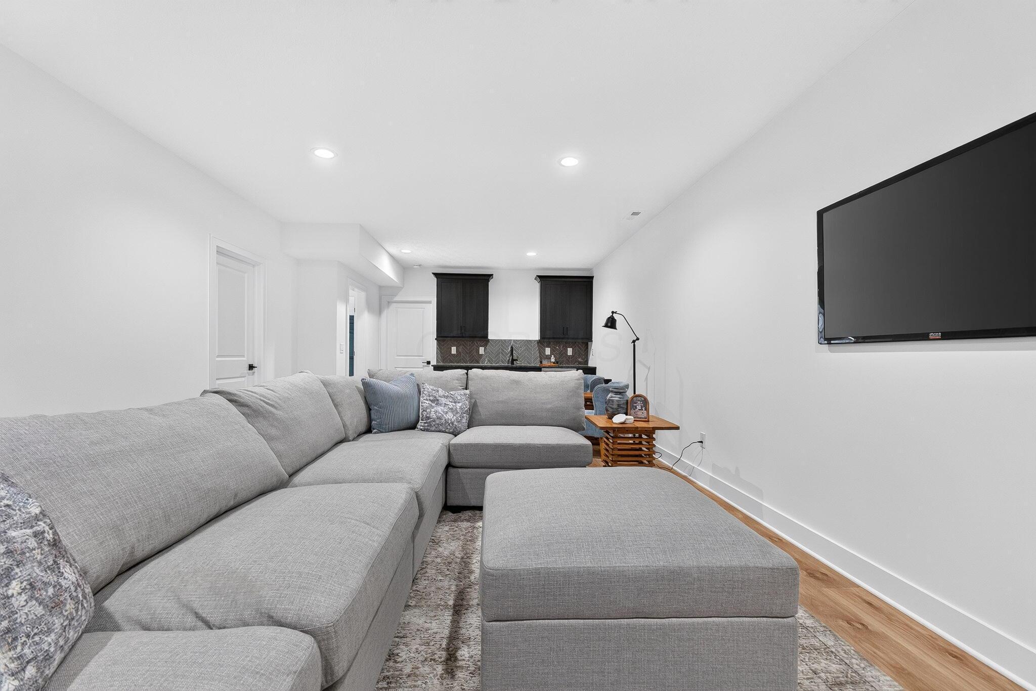 2048 Leopold Drive Property Photo 46