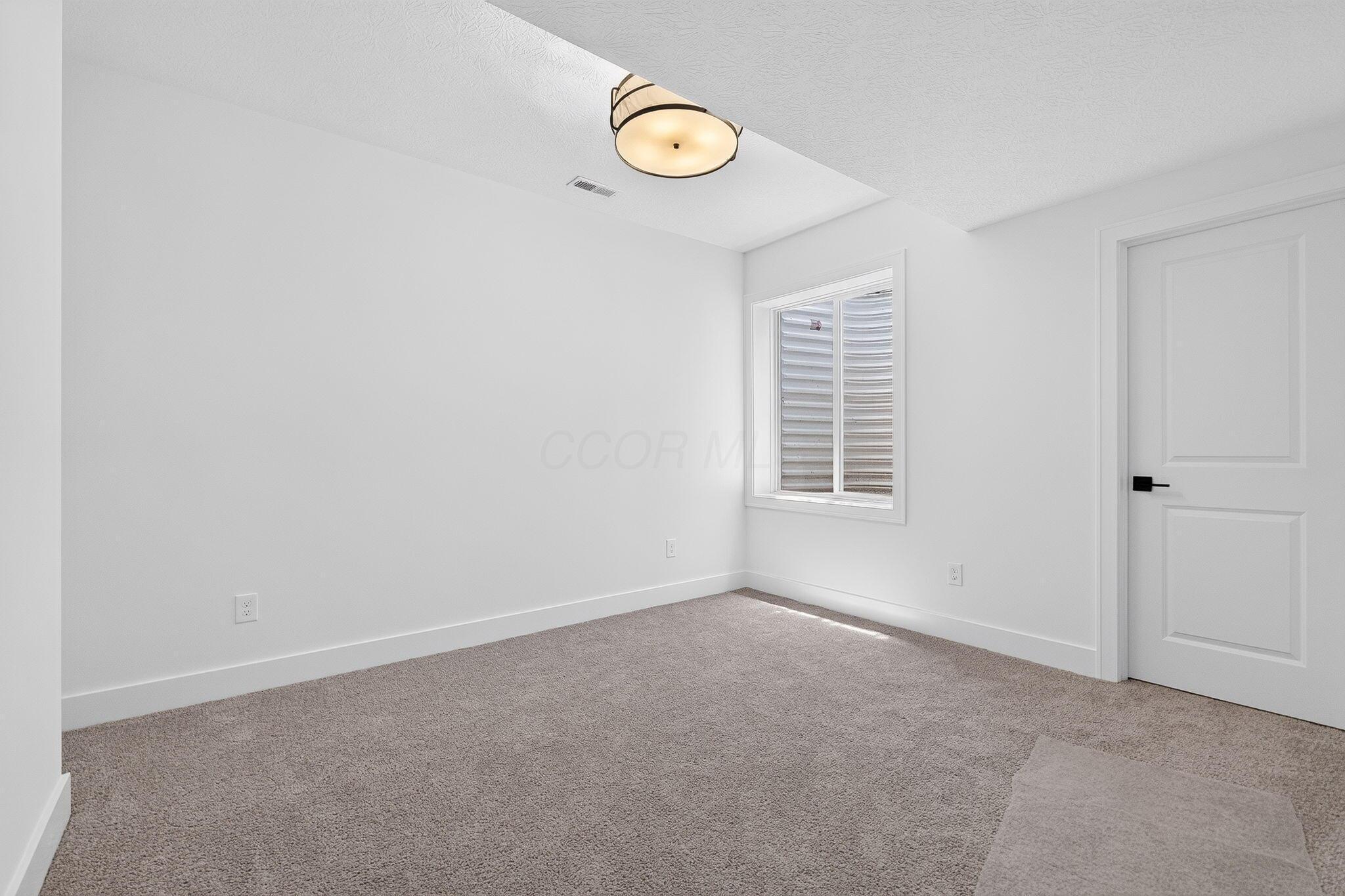 2048 Leopold Drive Property Photo 55