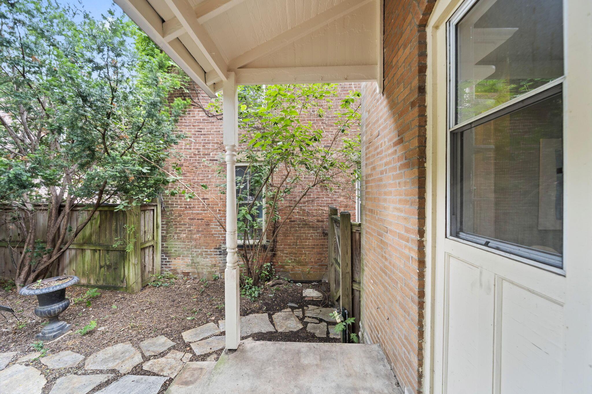 1220 Neil Avenue Property Photo 66