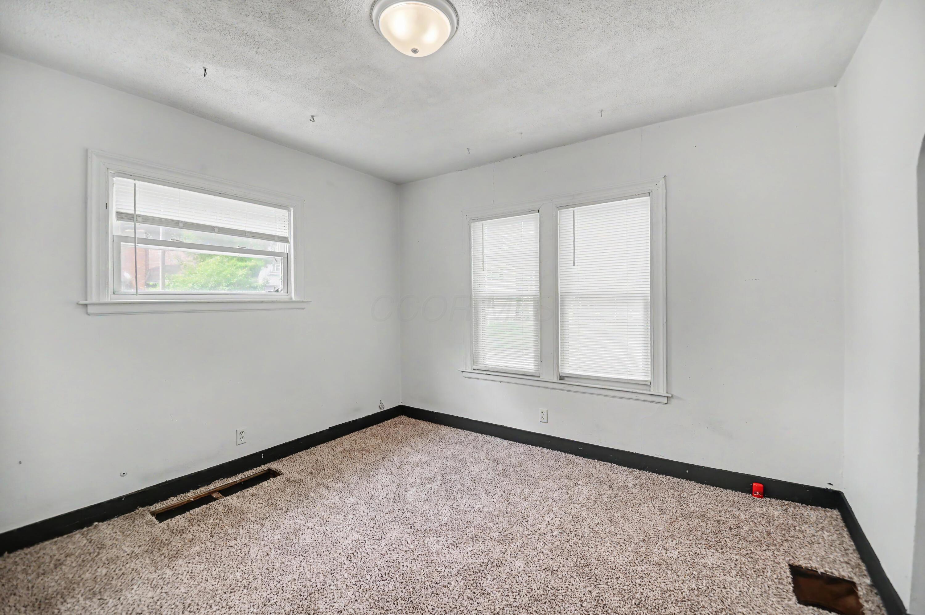 221 Penn Avenue Property Photo 6