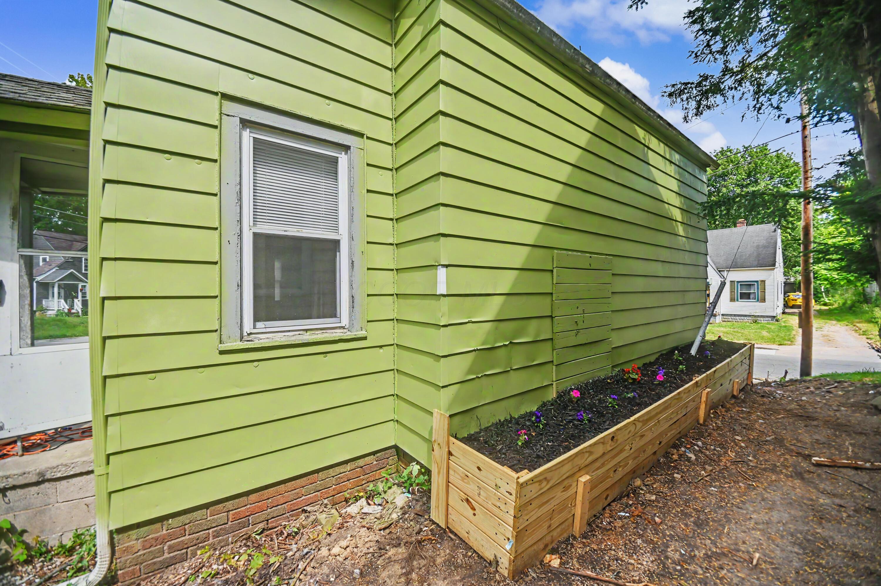 221 Penn Avenue Property Photo 20