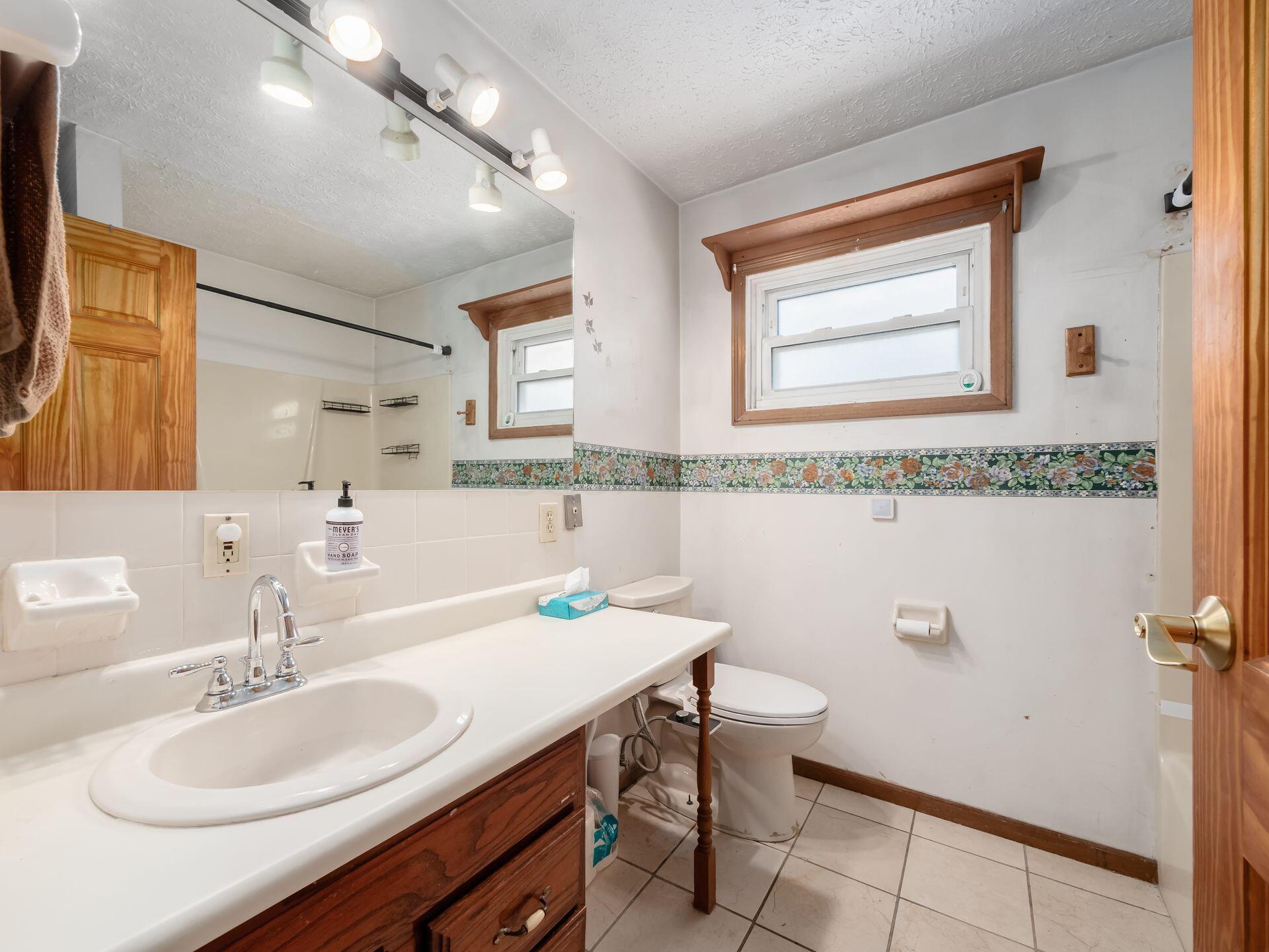 626 Heisley Drive Property Photo 17