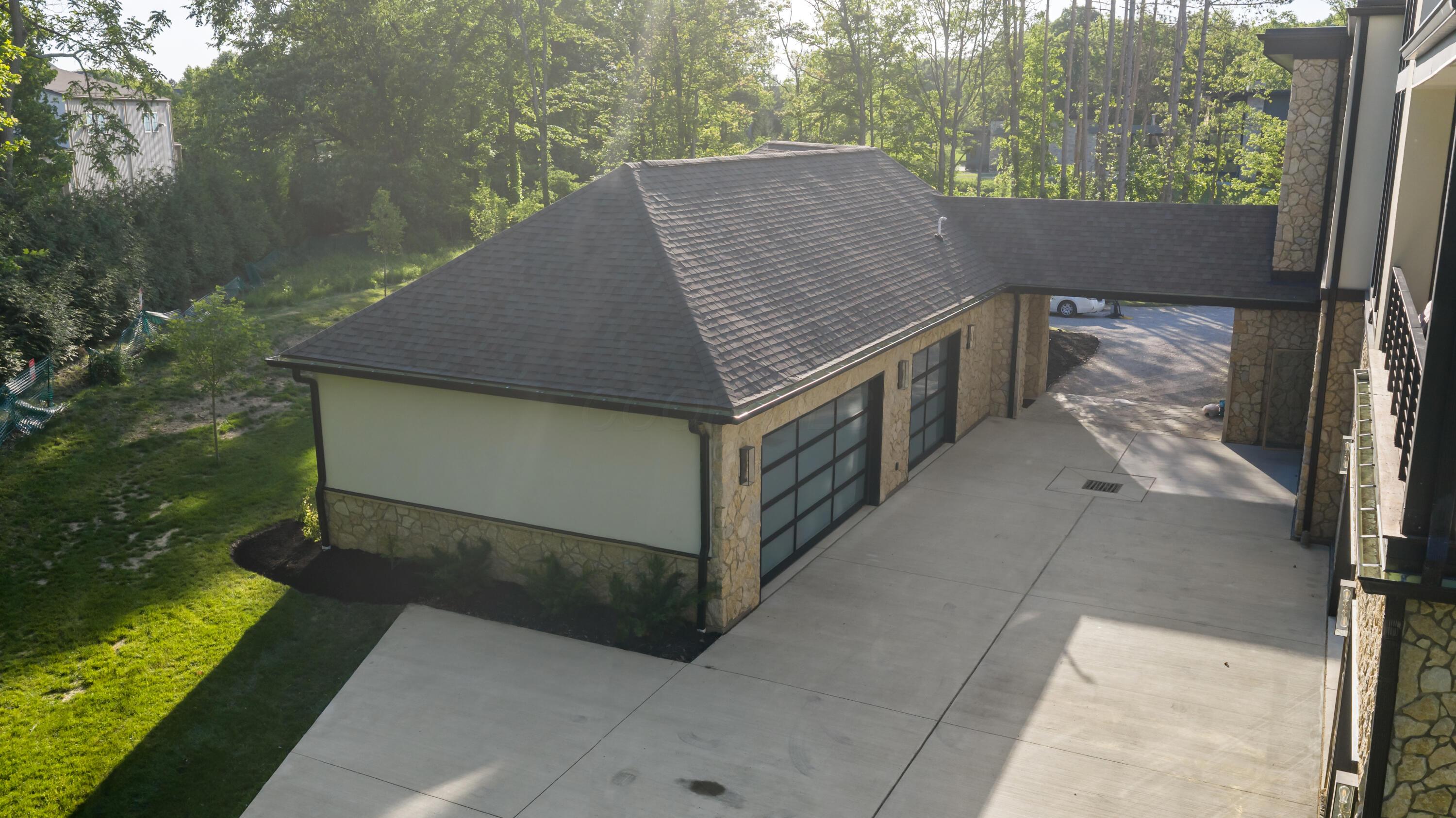 2301 Carriage Road Property Photo 91