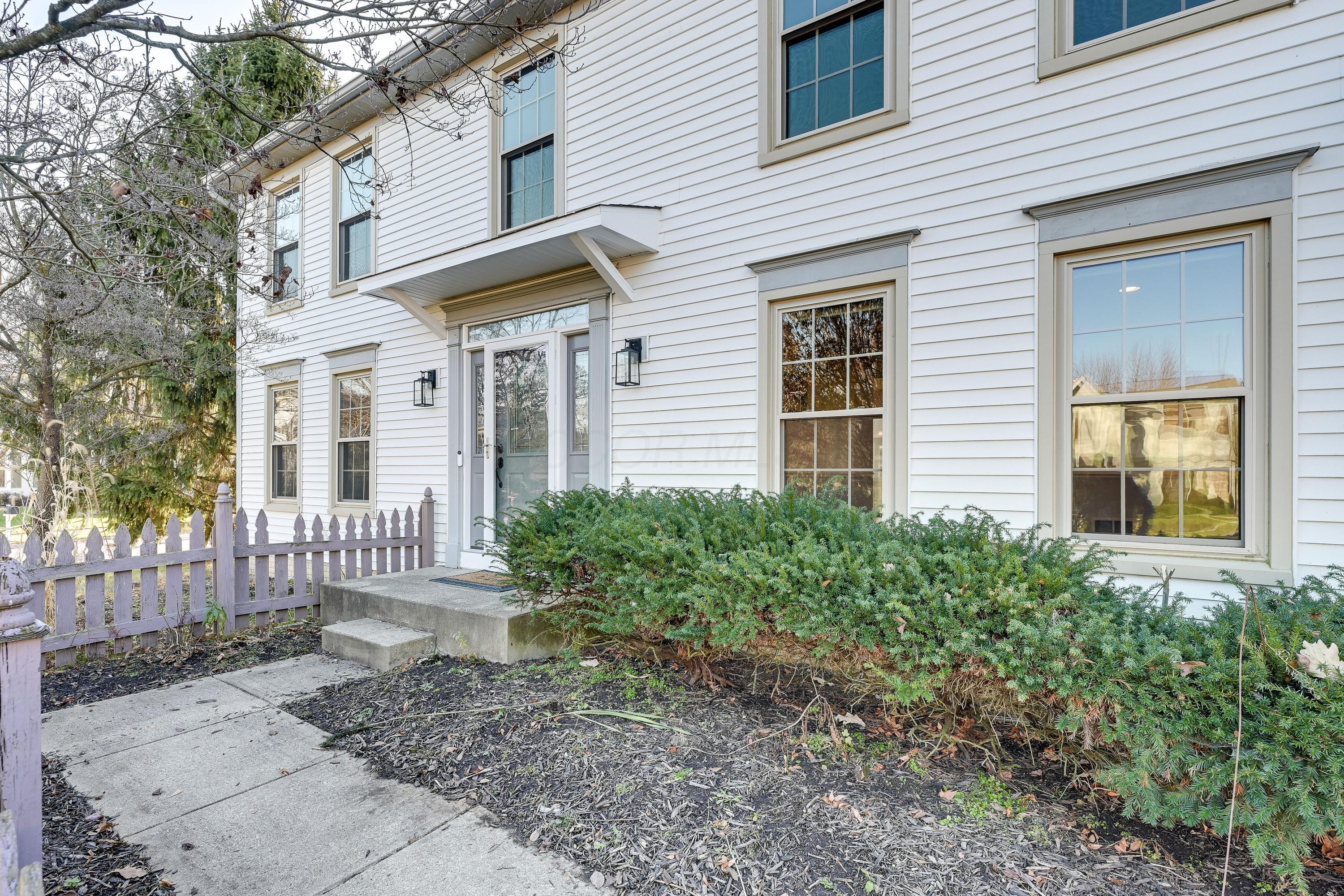 811 Mountainview Drive Property Photo 4