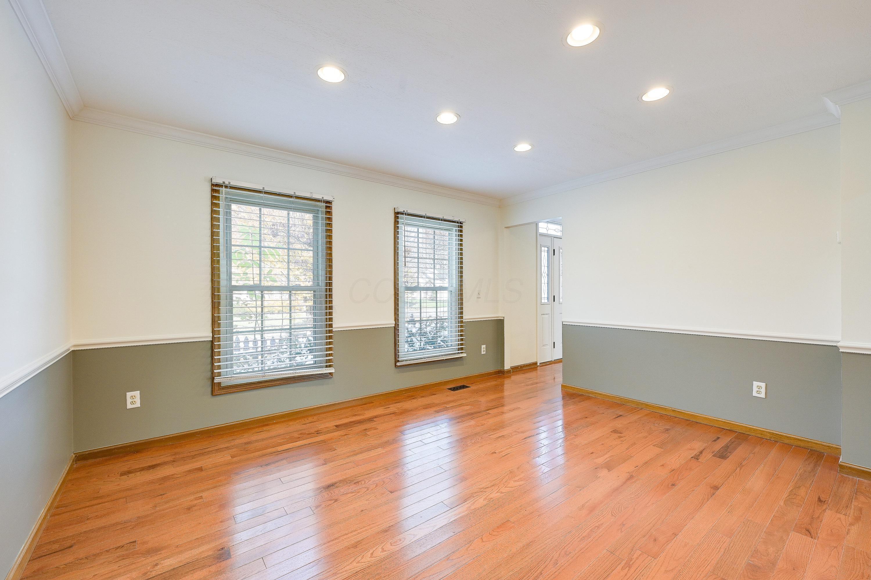 811 Mountainview Drive Property Photo 8