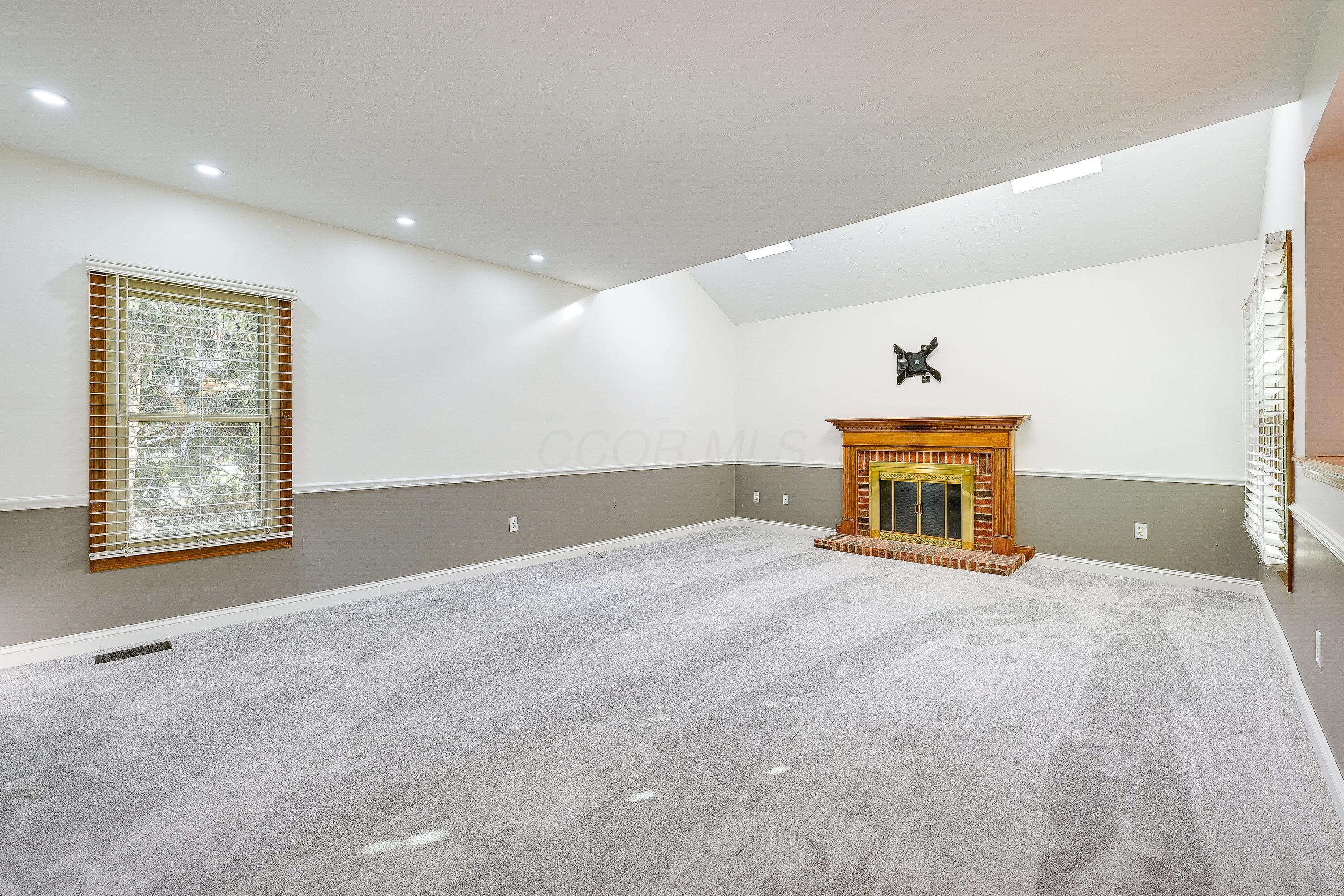 811 Mountainview Drive Property Photo 13