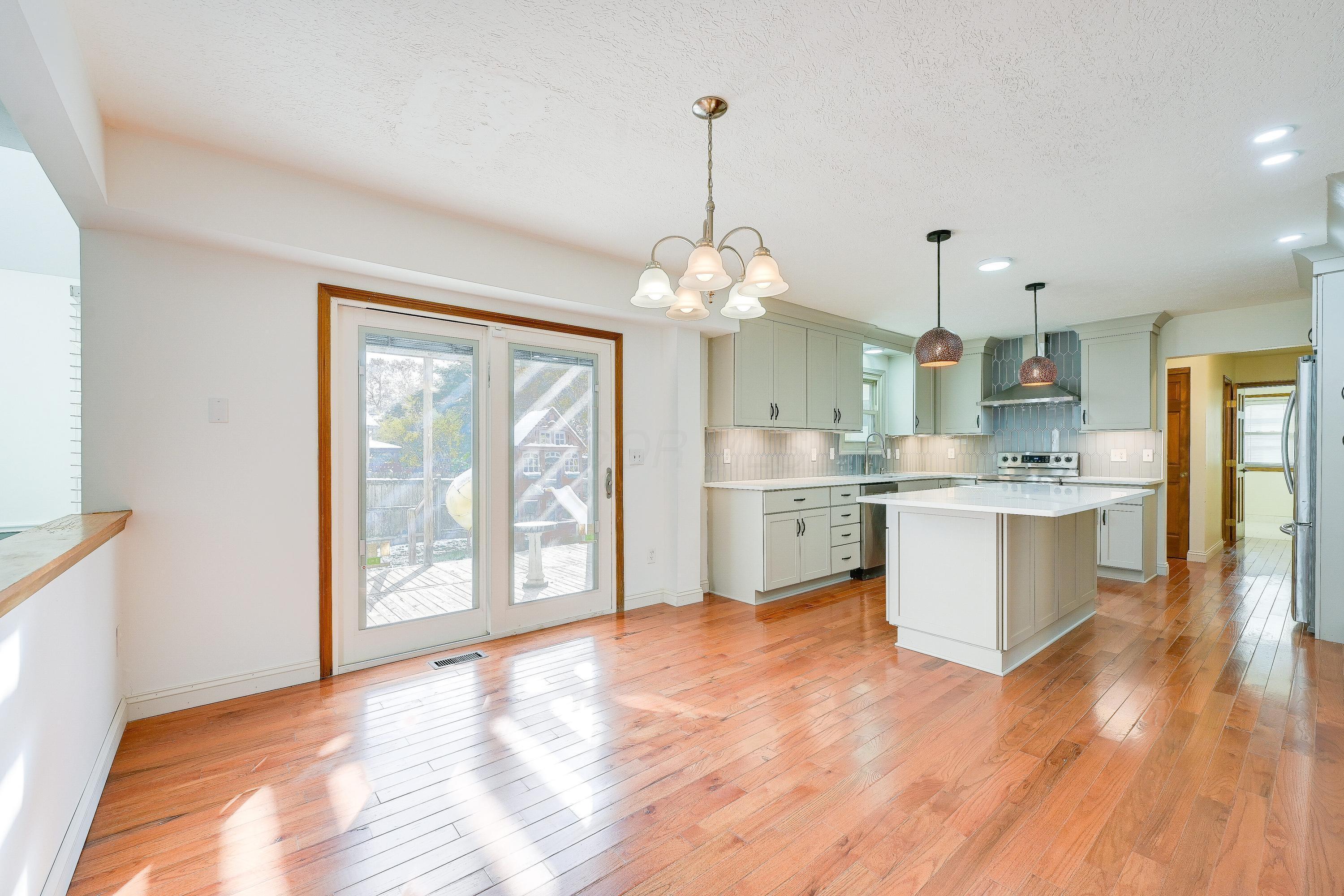 811 Mountainview Drive Property Photo 16