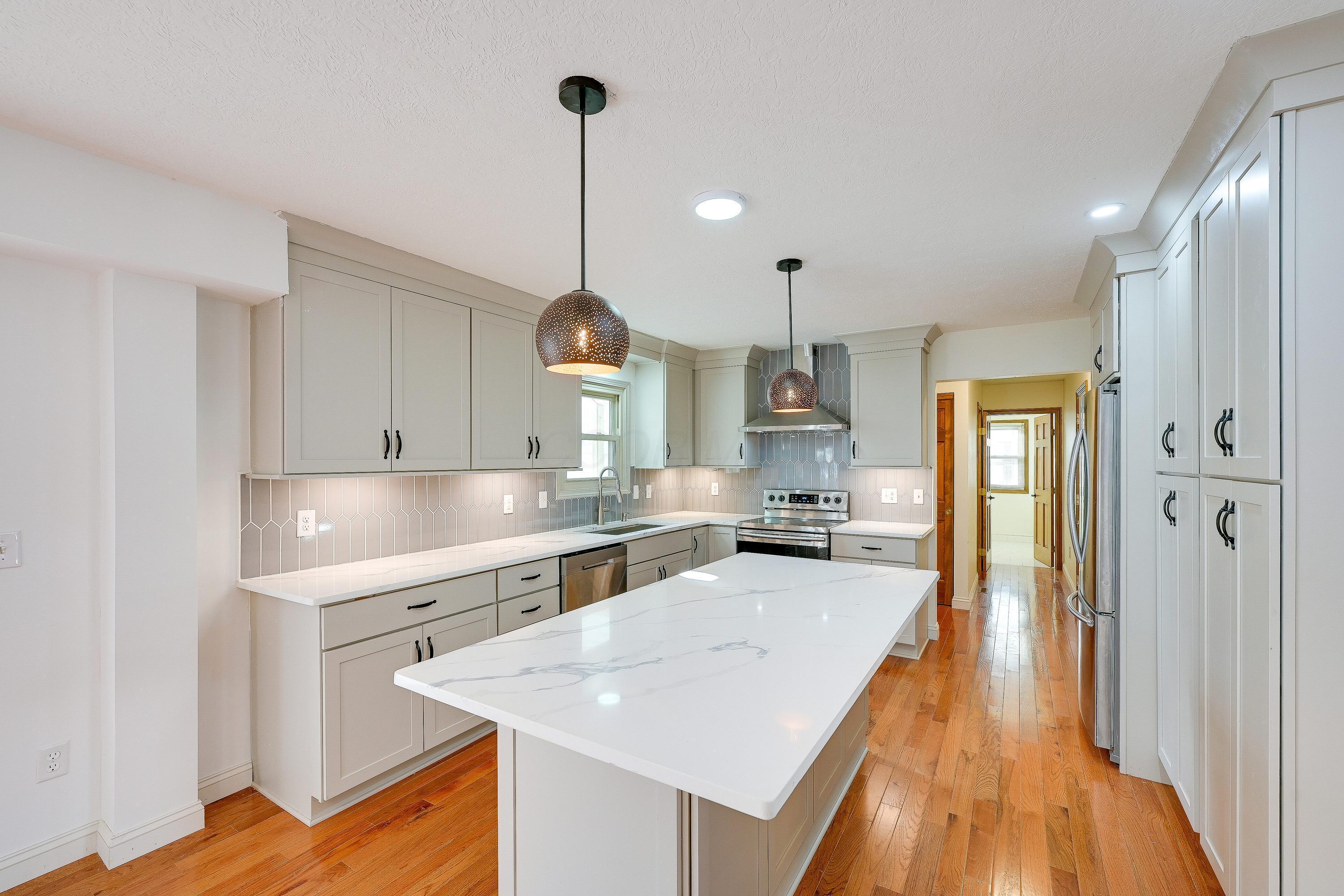 811 Mountainview Drive Property Photo 17