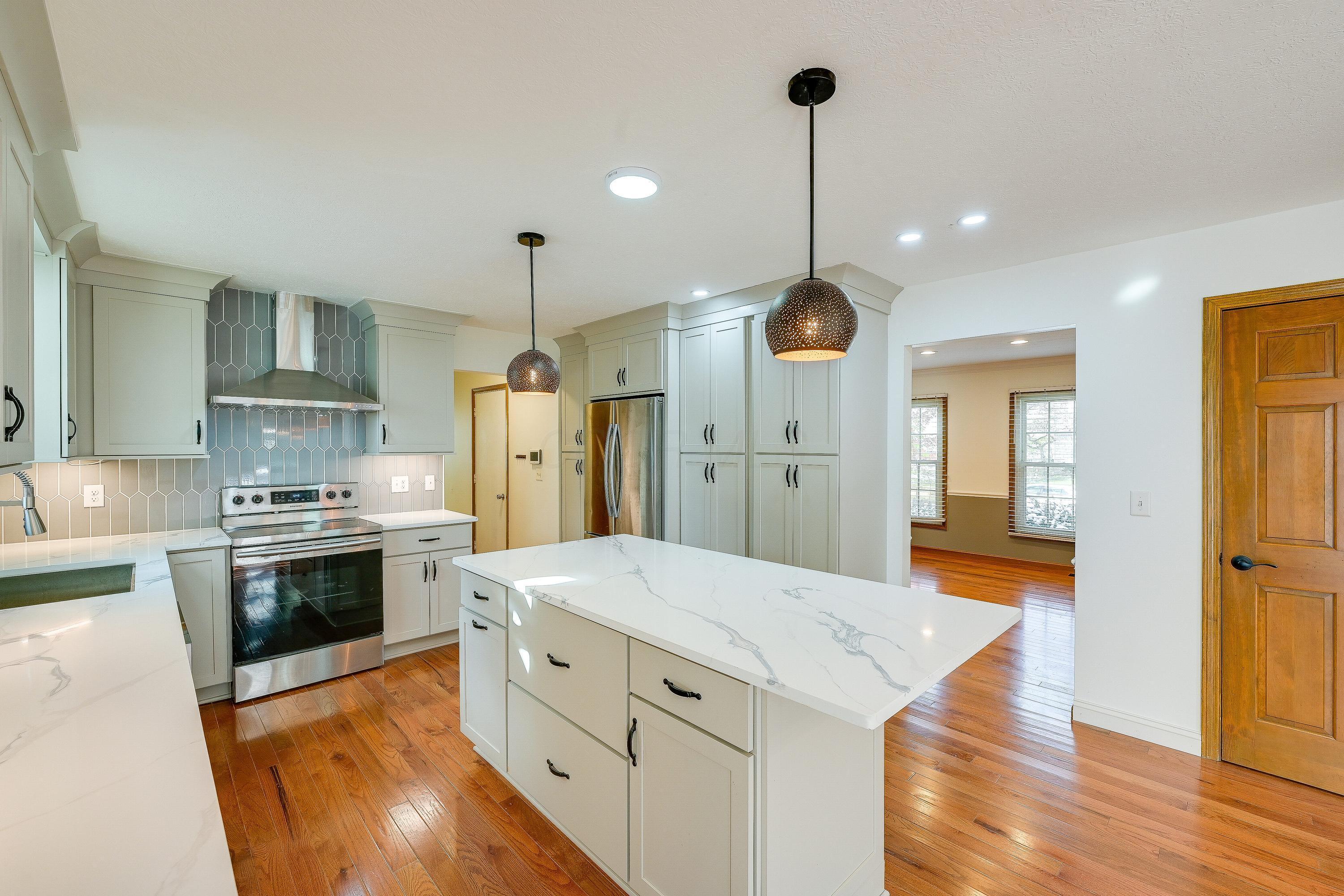 811 Mountainview Drive Property Photo 18