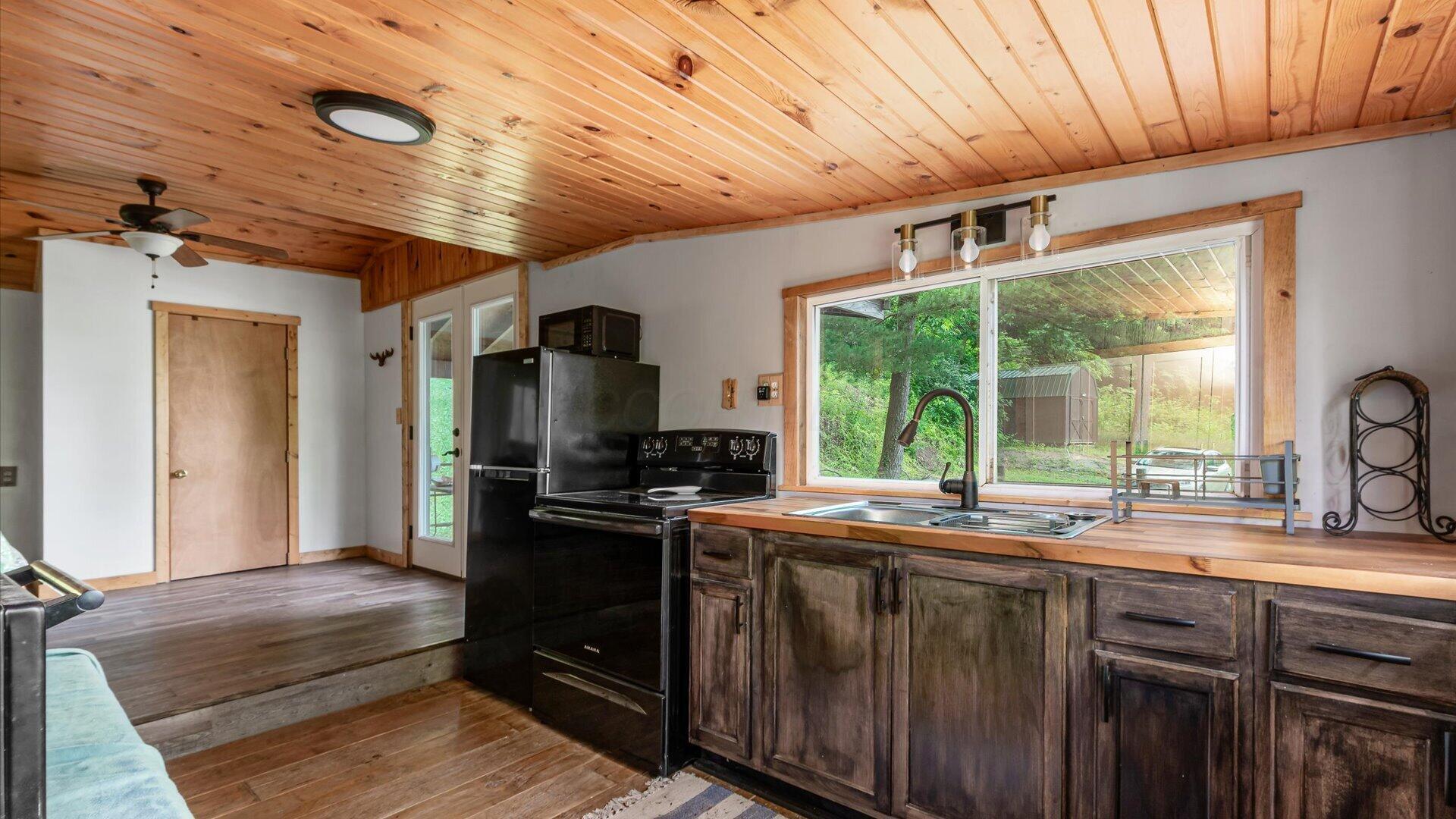 2518 State Route 376 Property Photo 7
