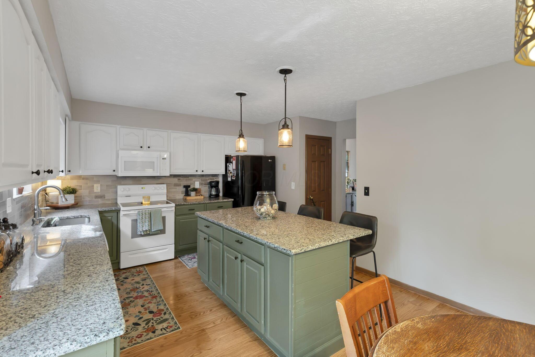 483 Lorraine Boulevard Property Photo 13