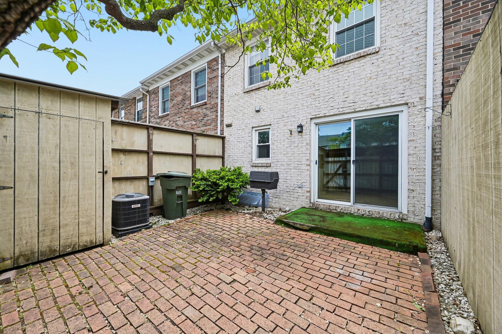 601 Dlyn Street Property Photo 18