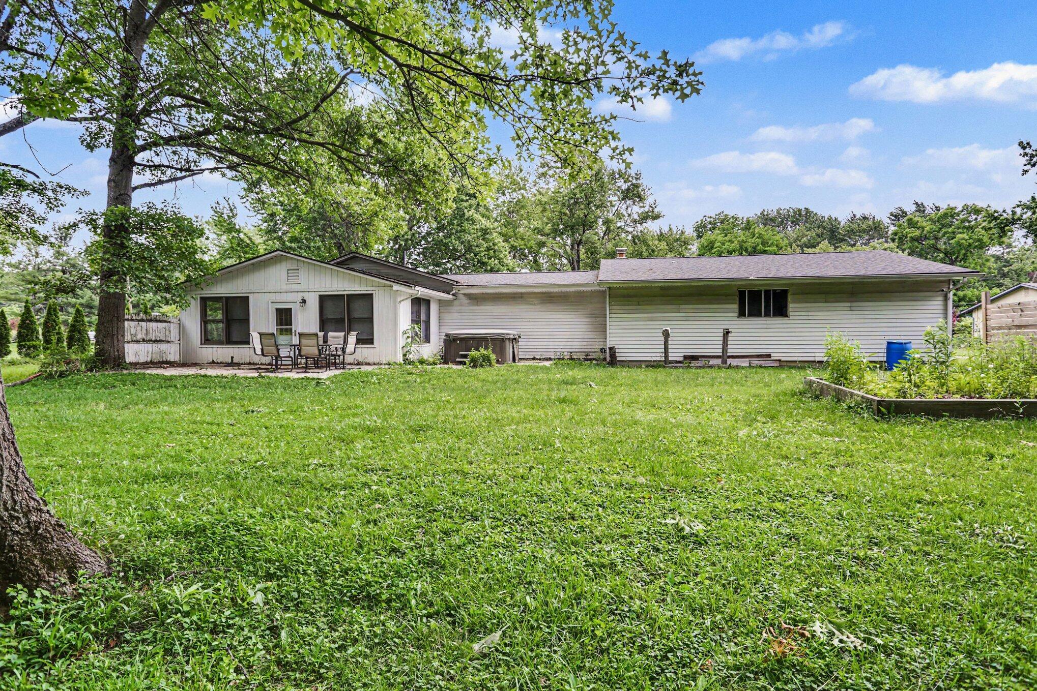 4905 Babbitt Road Property Photo 5