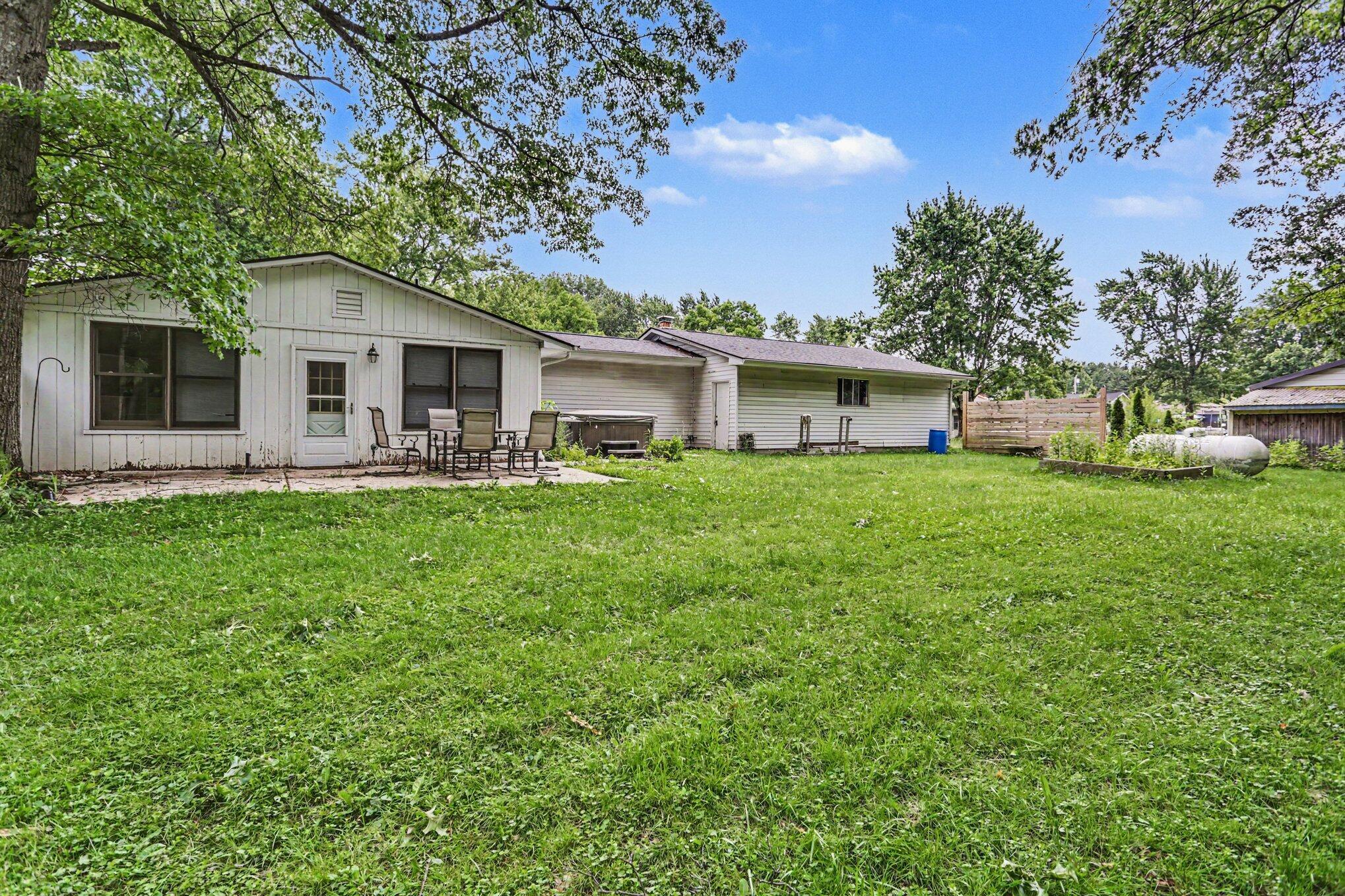 4905 Babbitt Road Property Photo 6