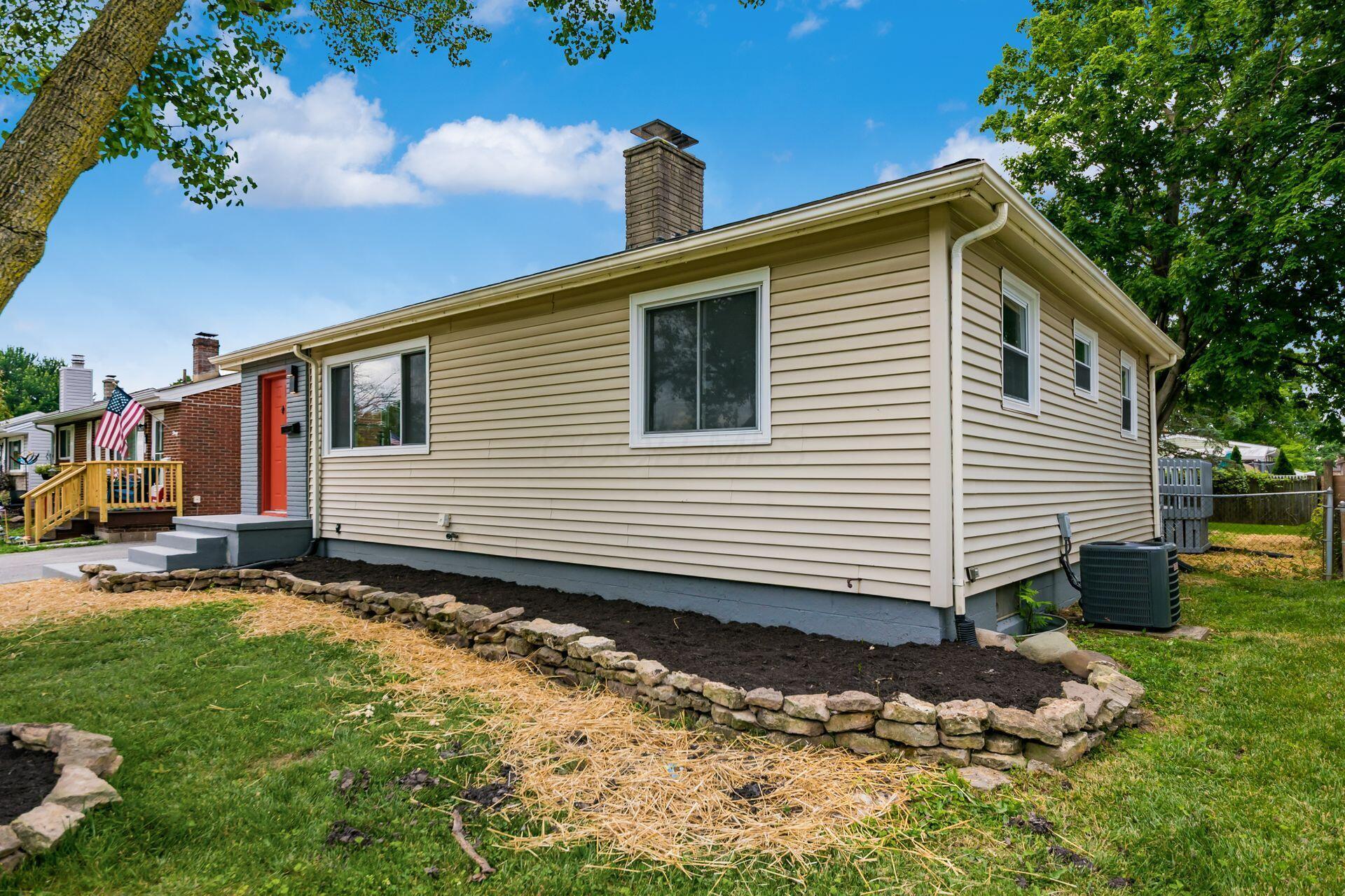 4277 Beechgrove Drive Property Photo 3