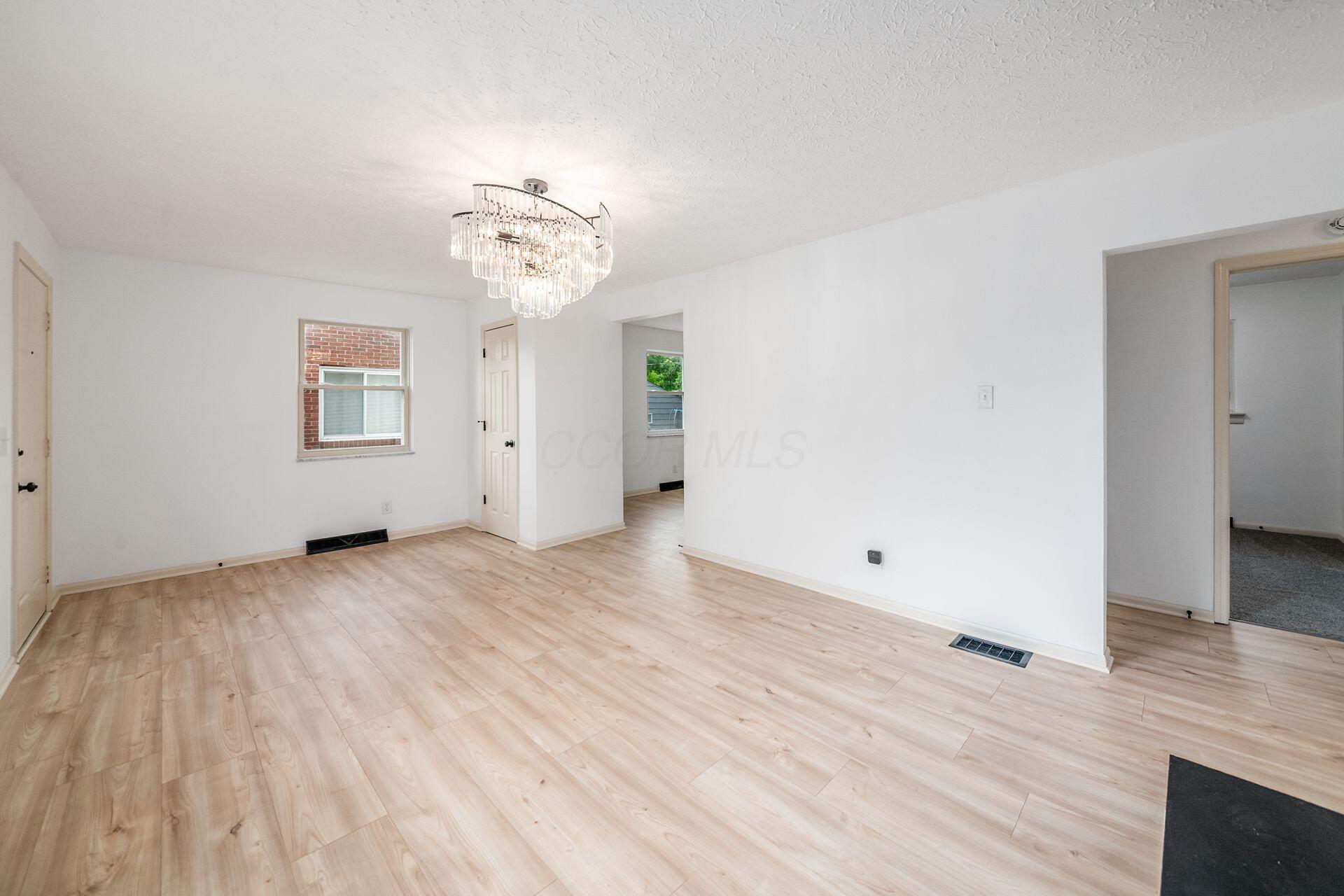4277 Beechgrove Drive Property Photo 11