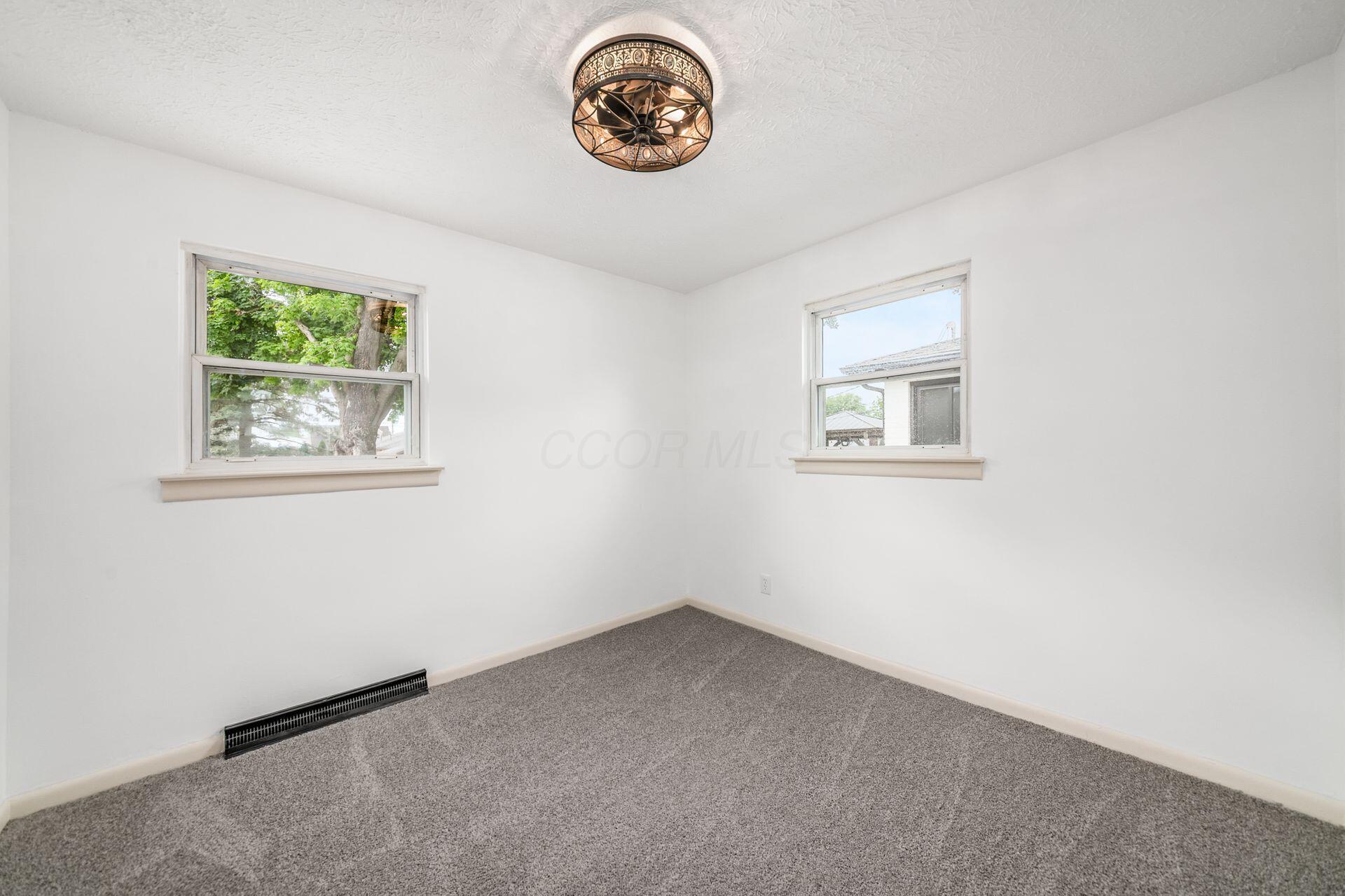4277 Beechgrove Drive Property Photo 28