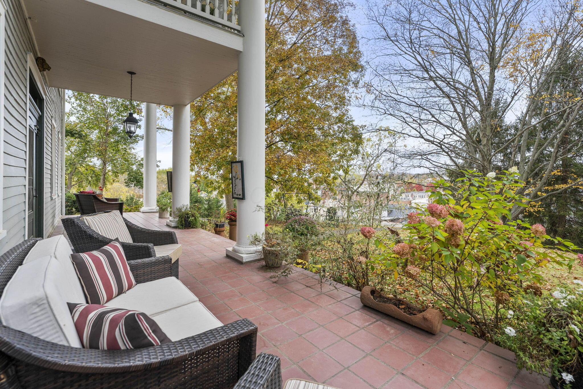 75 Hill Street Property Photo 10