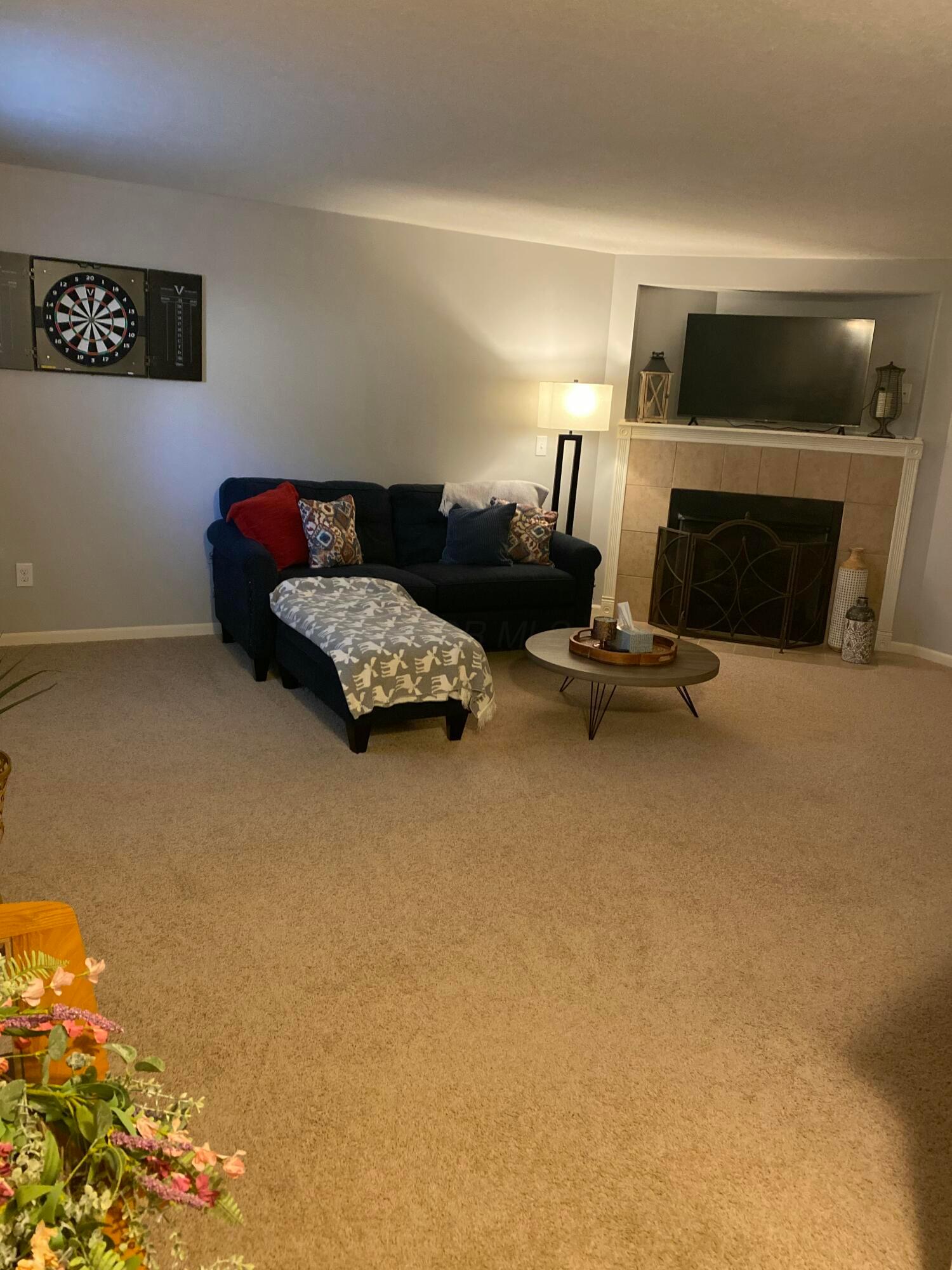 6403 Walnut Fork Drive Property Photo 4