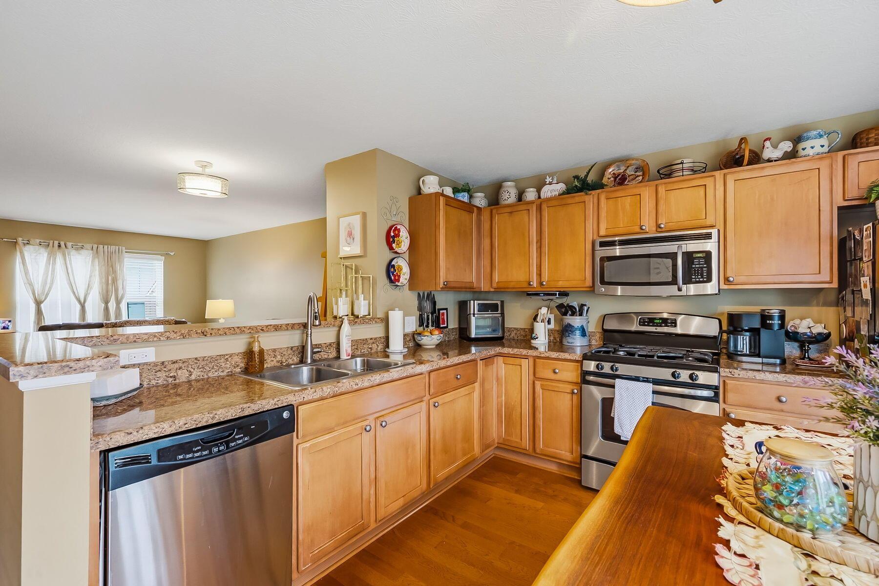 6403 Walnut Fork Drive Property Photo 10