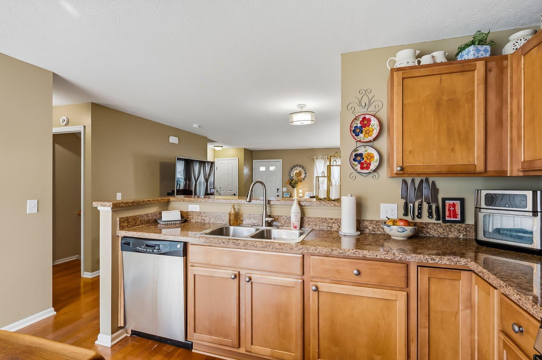 6403 Walnut Fork Drive Property Photo 11