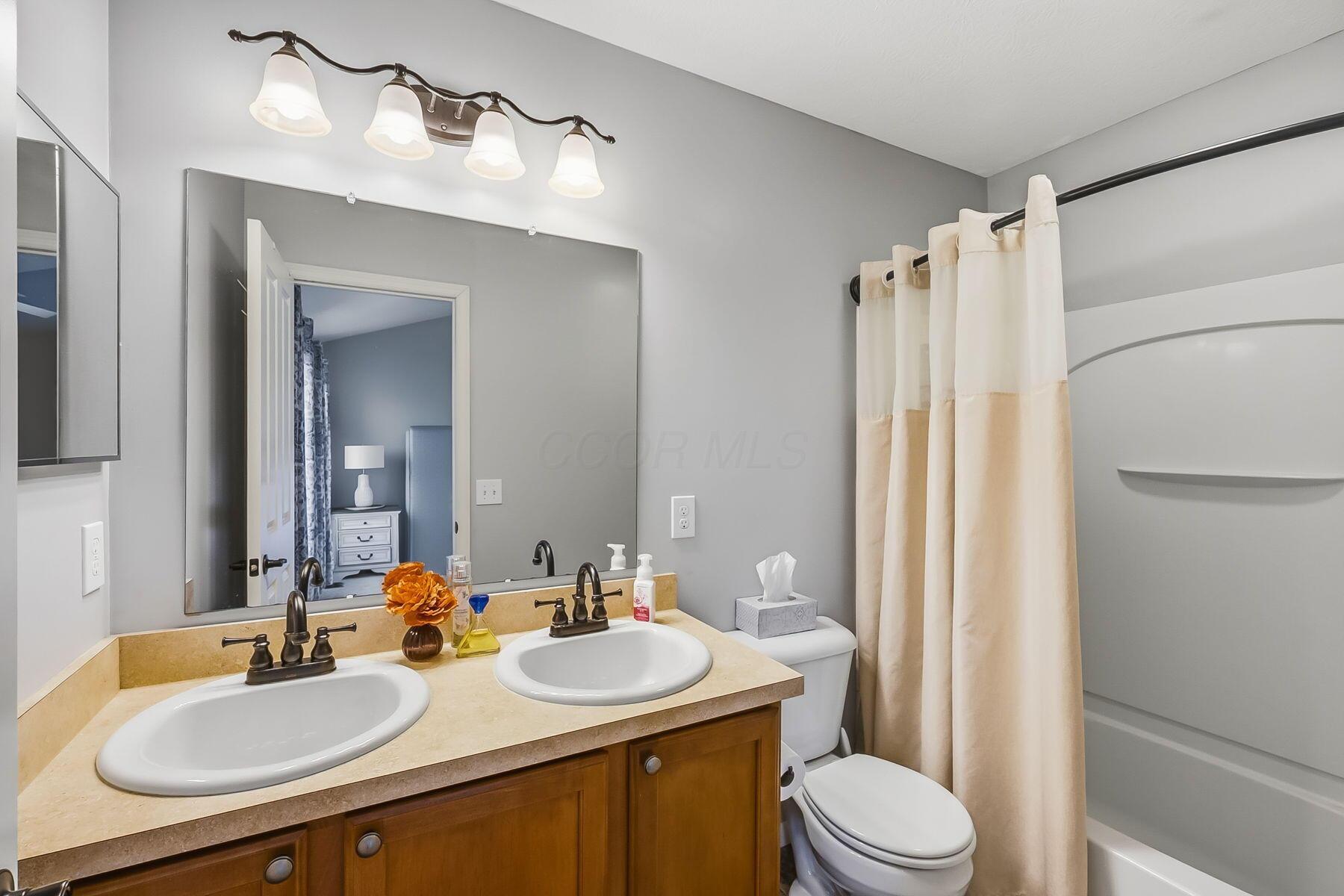 6403 Walnut Fork Drive Property Photo 16