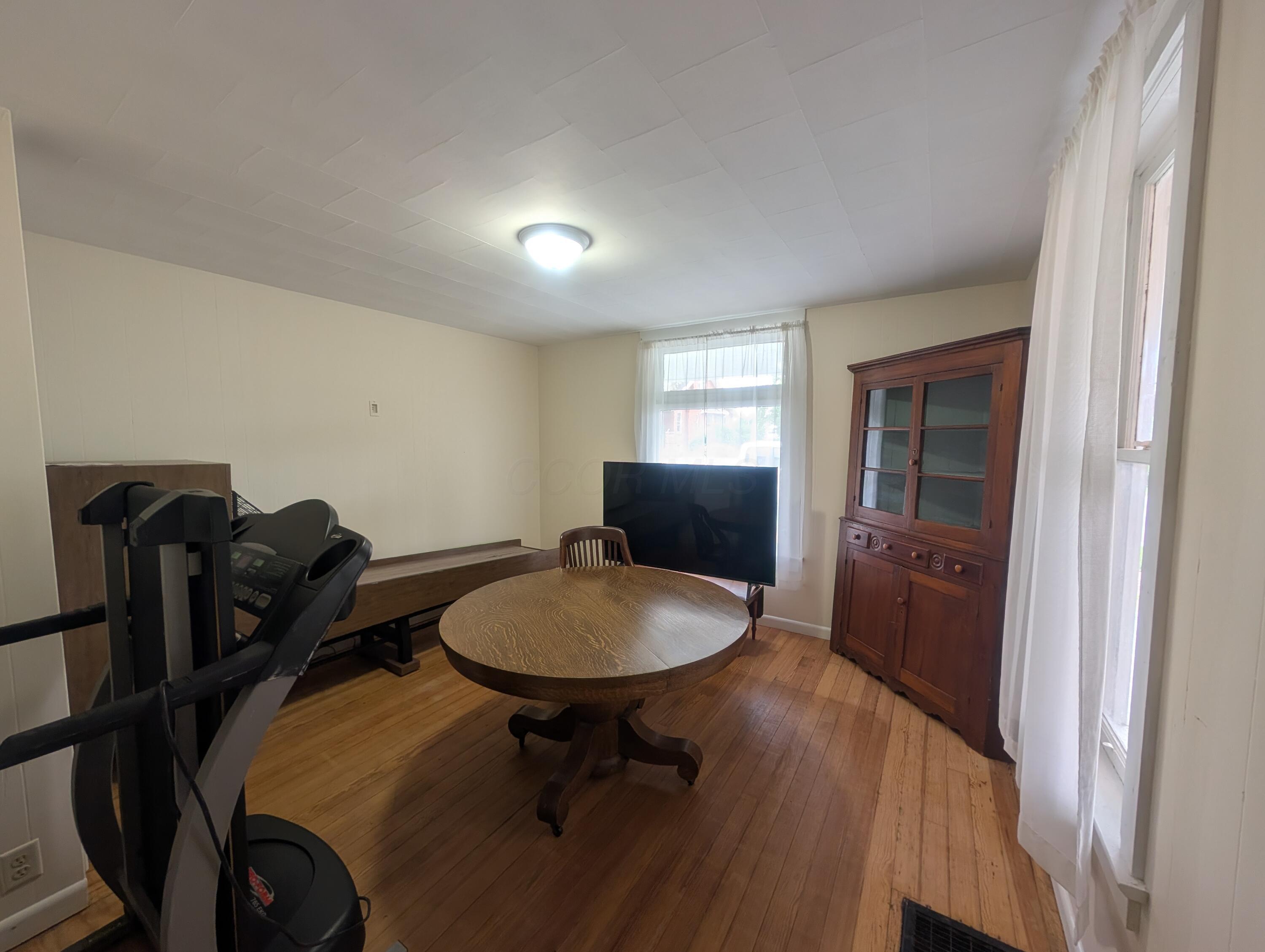 123 E Main Street Property Photo 5
