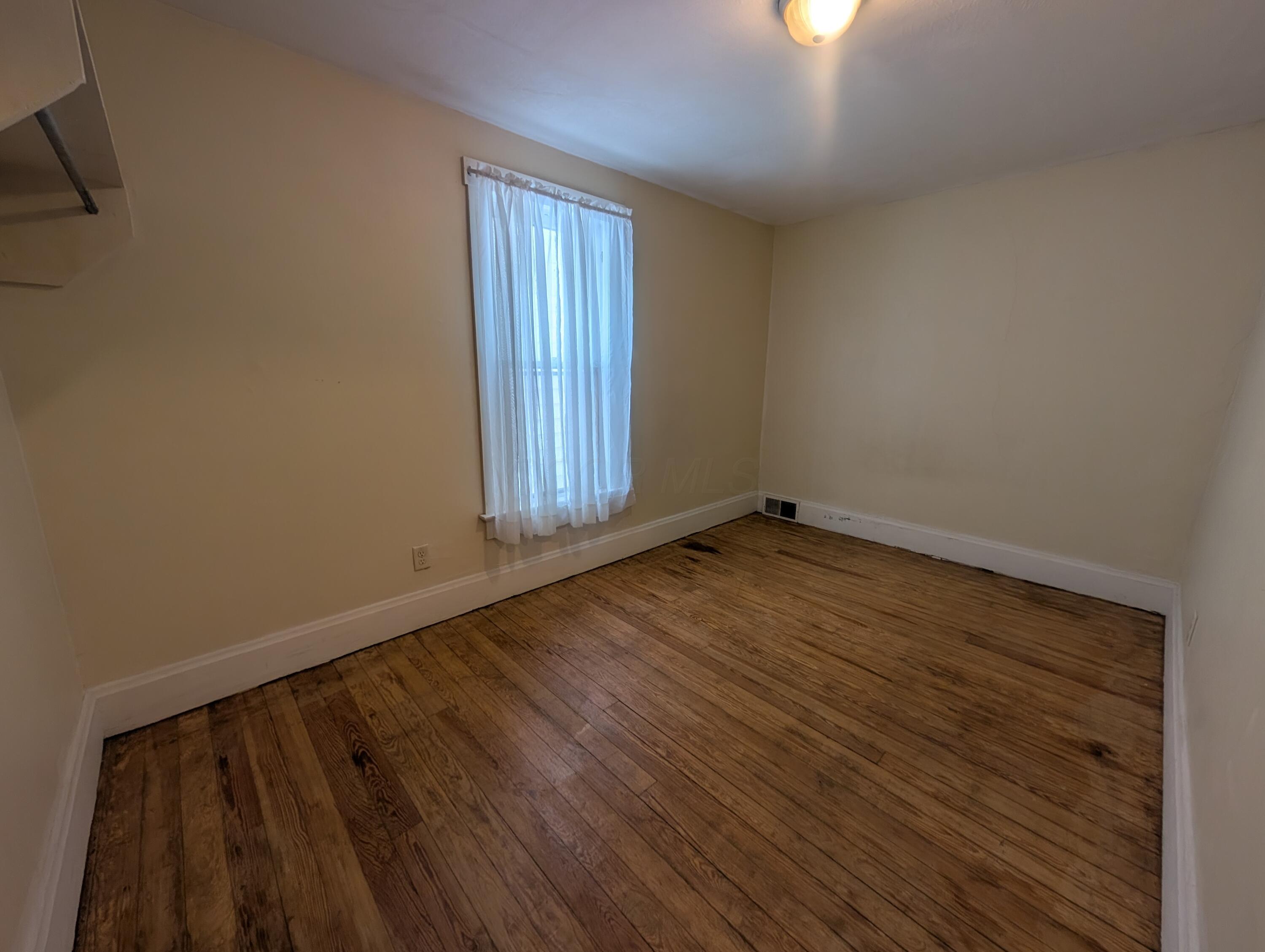 123 E Main Street Property Photo 16