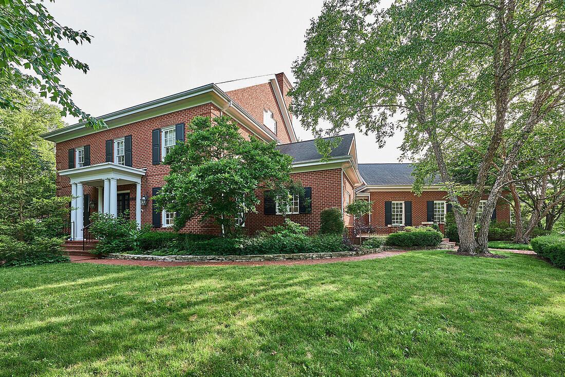 4289 Vaux Link Property Photo 1