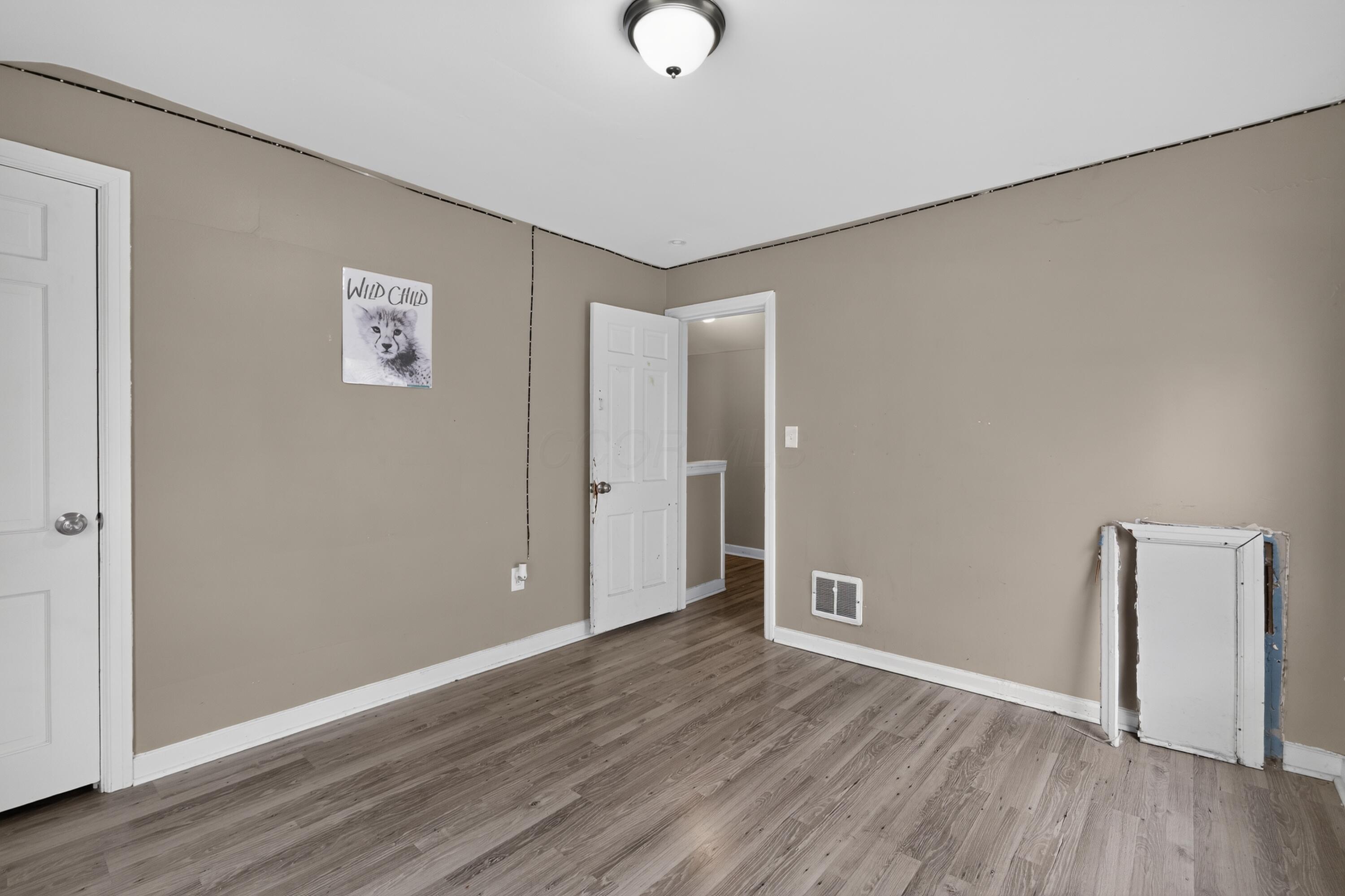 594 S Hampton Road Property Photo 12