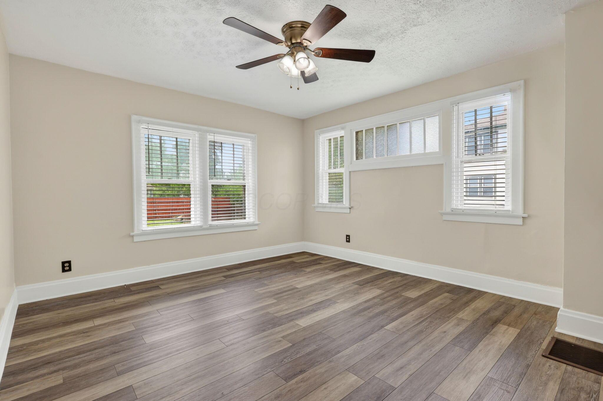 1423 Kenmore Road Property Photo 13