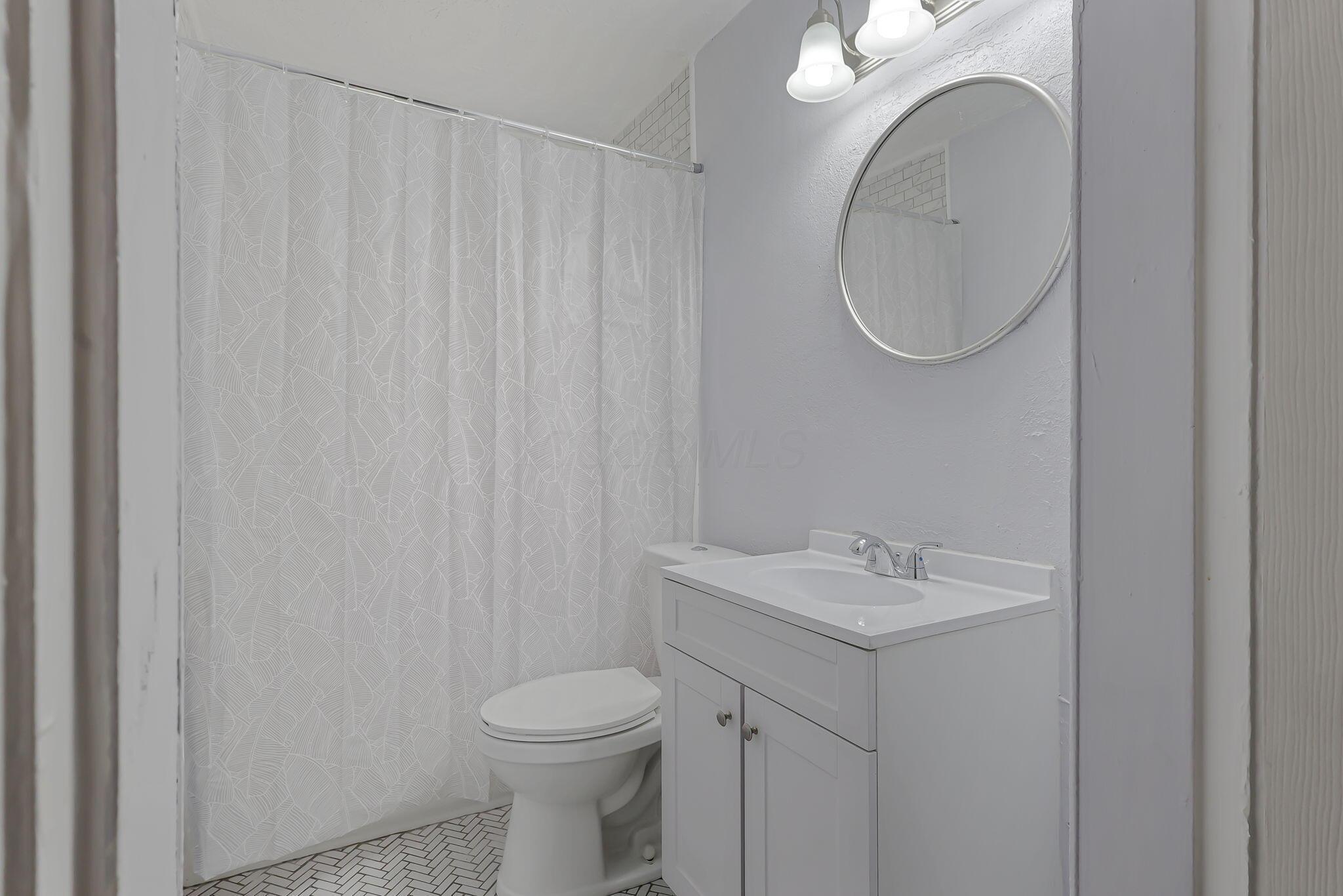 1423 Kenmore Road Property Photo 23