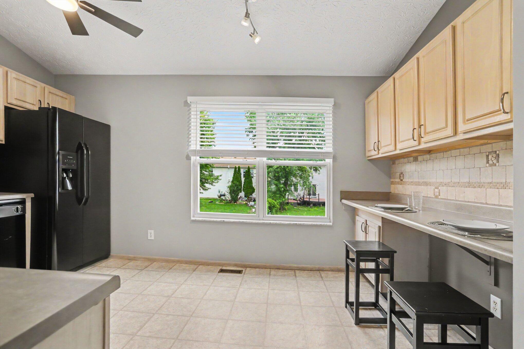 7872 Fairfax Loop Drive Property Photo 8