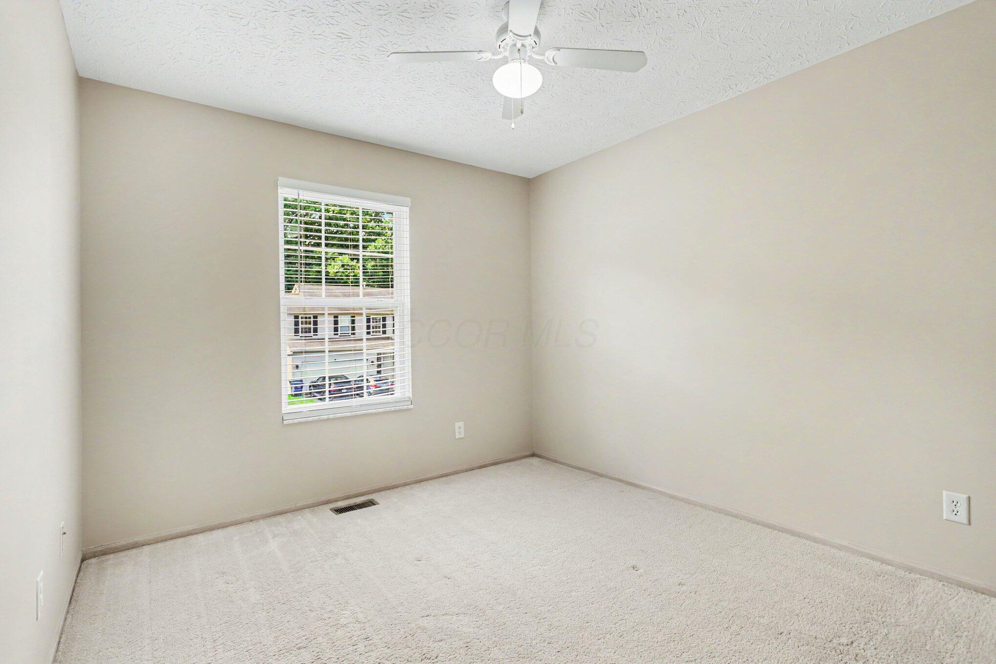 7872 Fairfax Loop Drive Property Photo 15