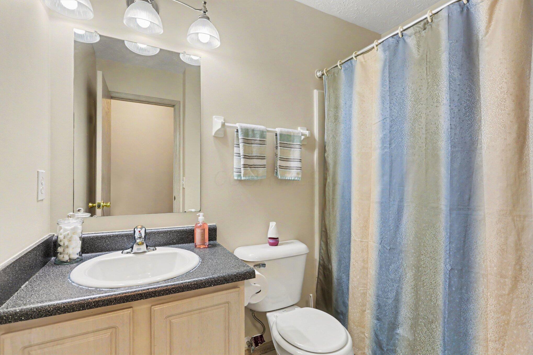 7872 Fairfax Loop Drive Property Photo 17