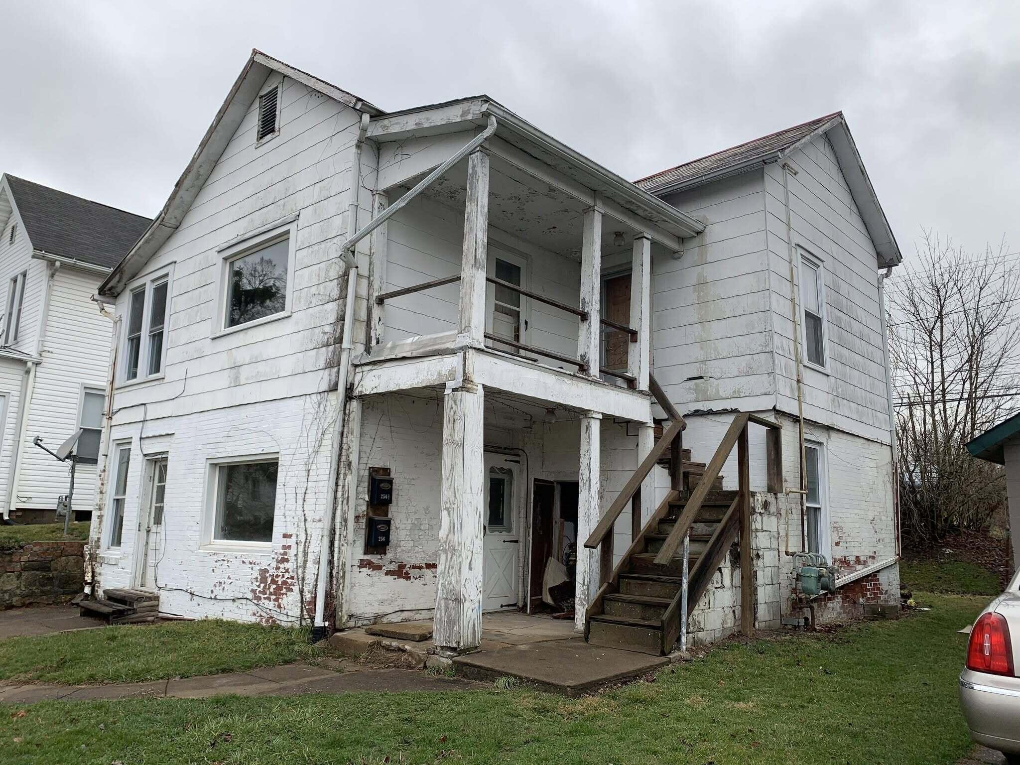 256 Burley, 1 Property Photo 1