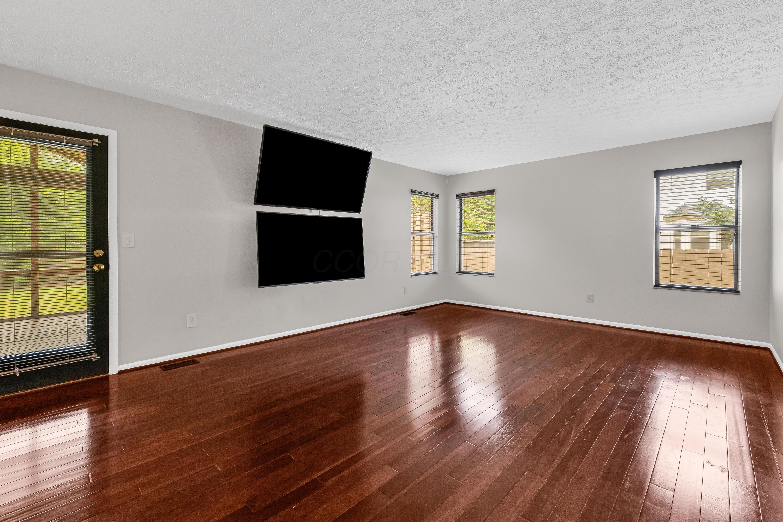 4695 Winery Way Property Photo 31