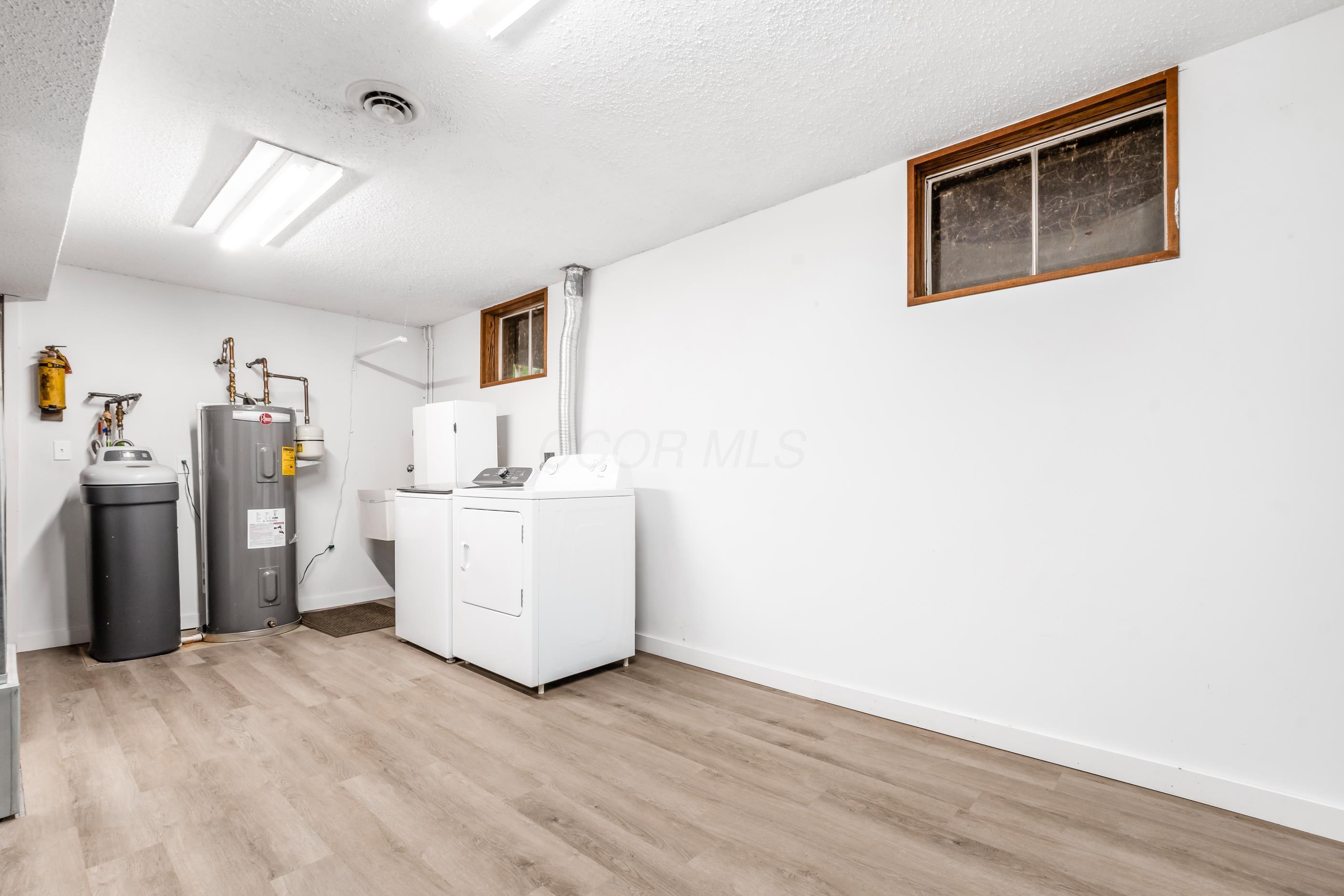 2560 Tarkman Property Photo 28