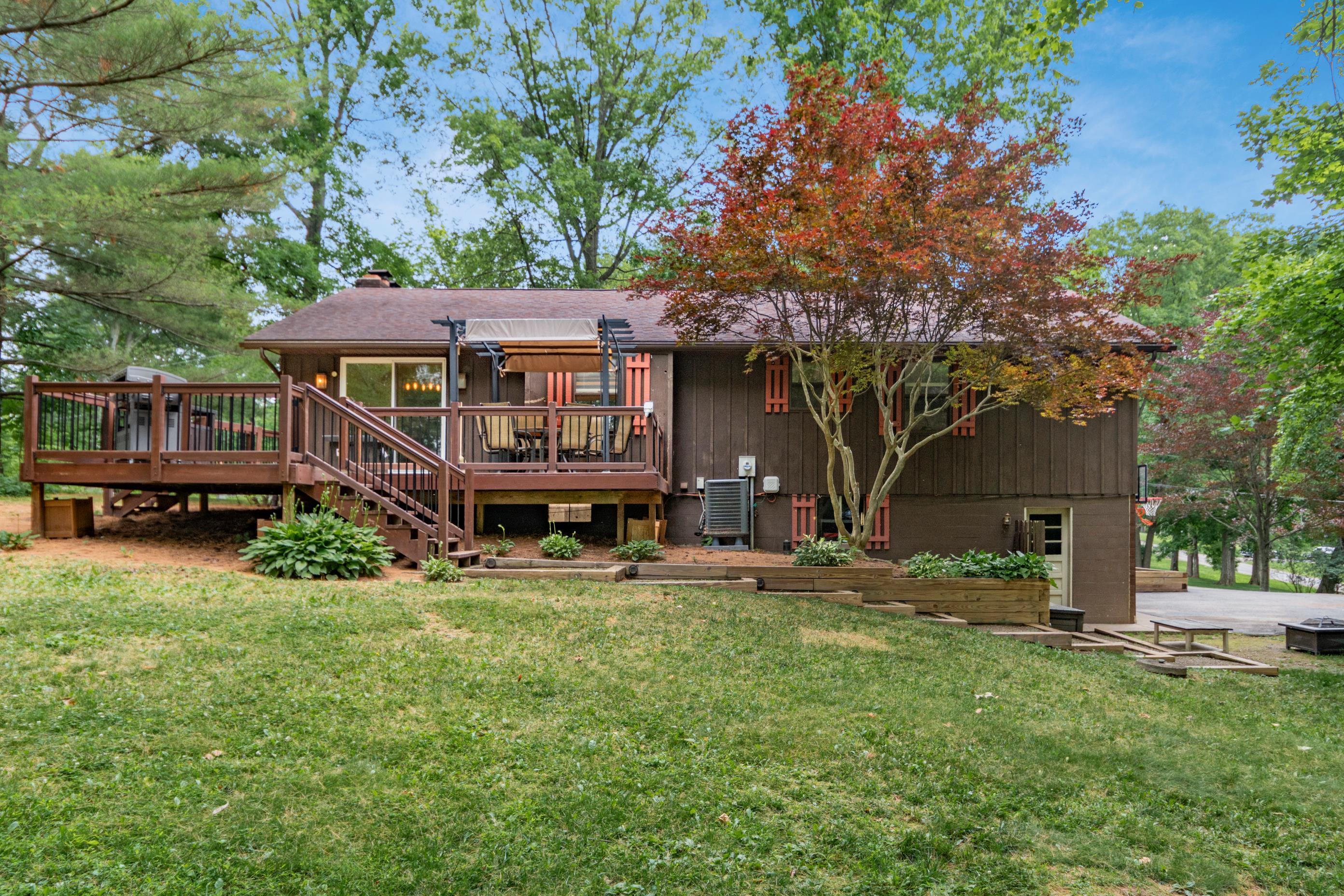 2560 Tarkman Property Photo 32