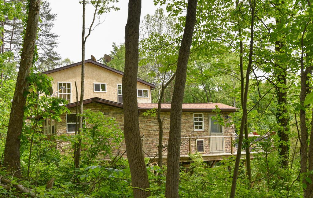 226021710 Property Photo 1