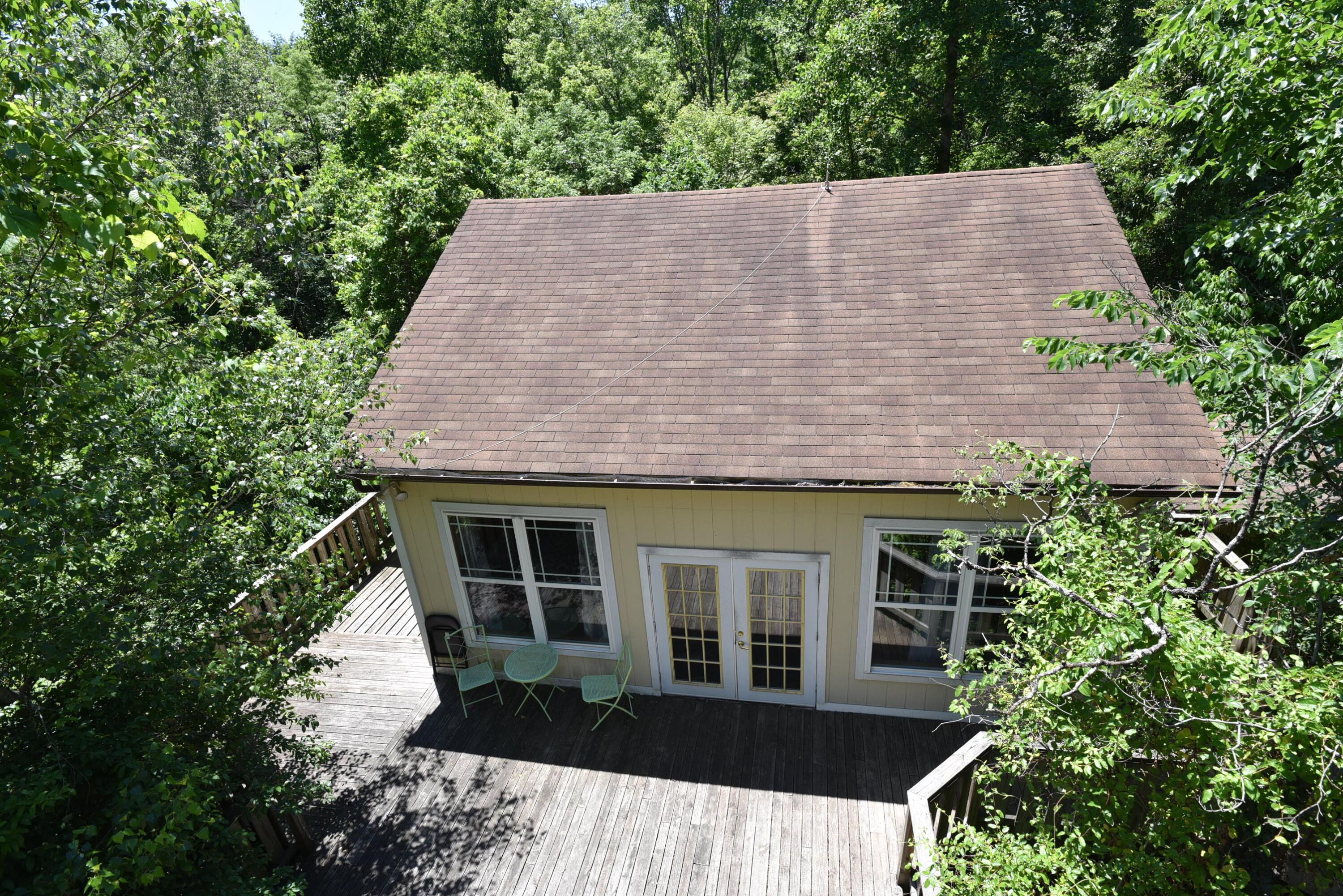 226021710 Property Photo 38