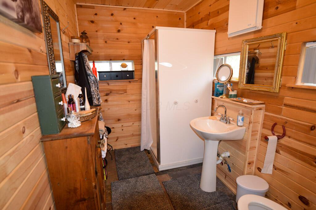226021710 Property Photo 43